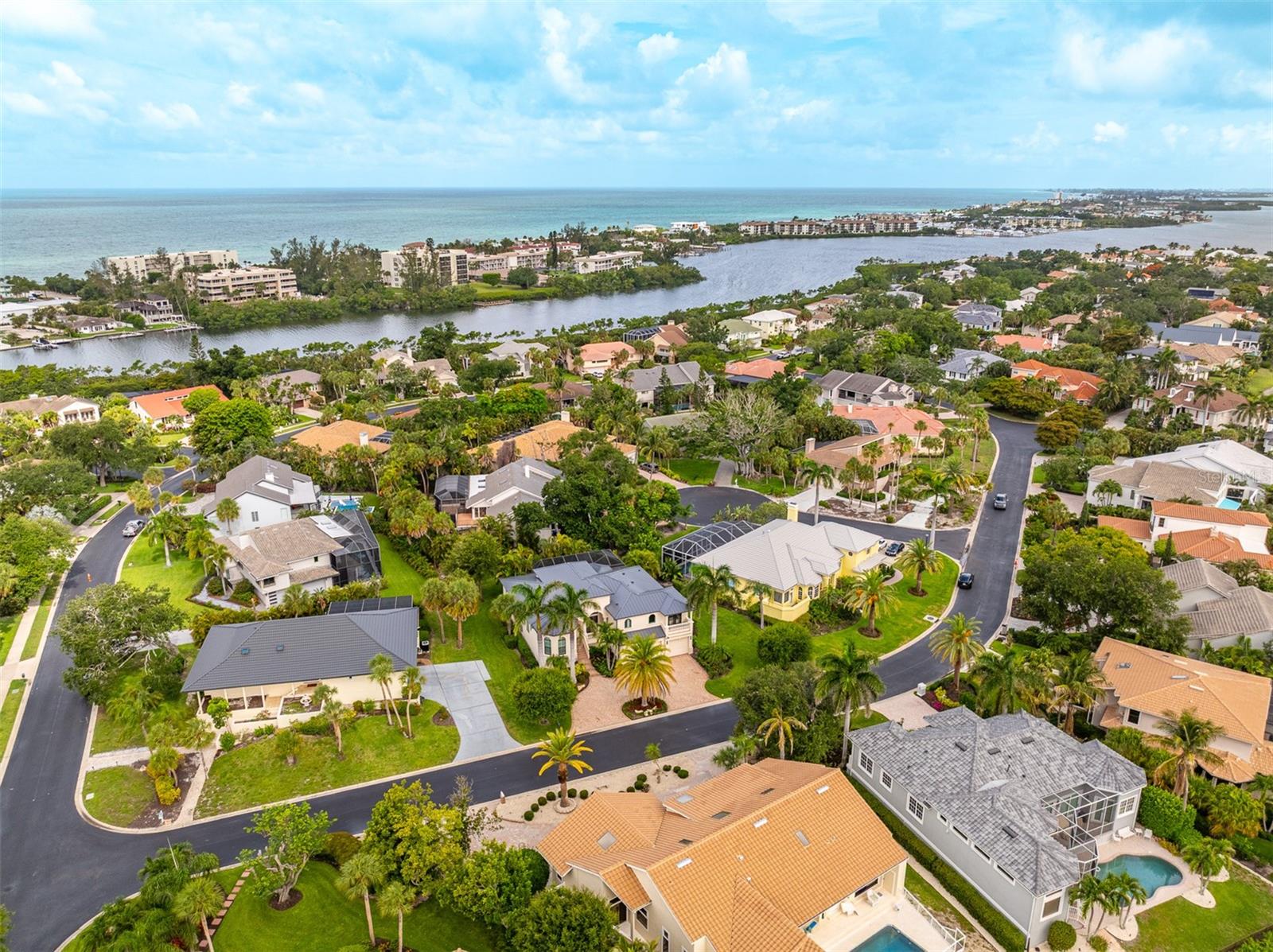 BAY ISLES - Residential