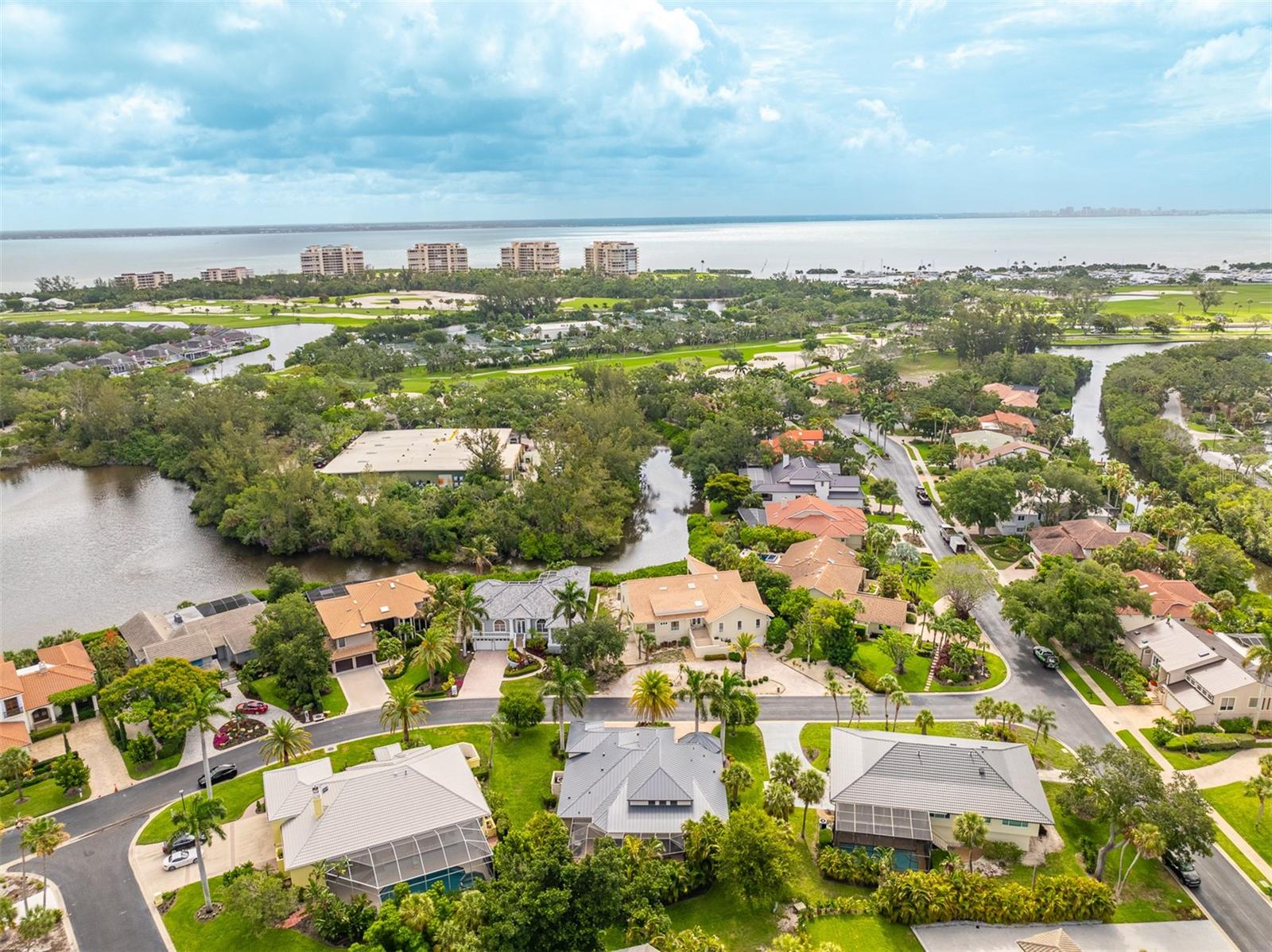 BAY ISLES - Residential