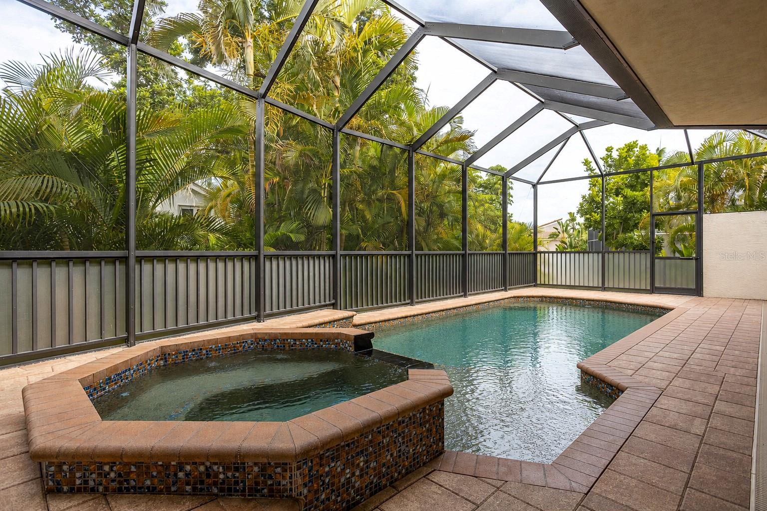 BAY ISLES - Residential