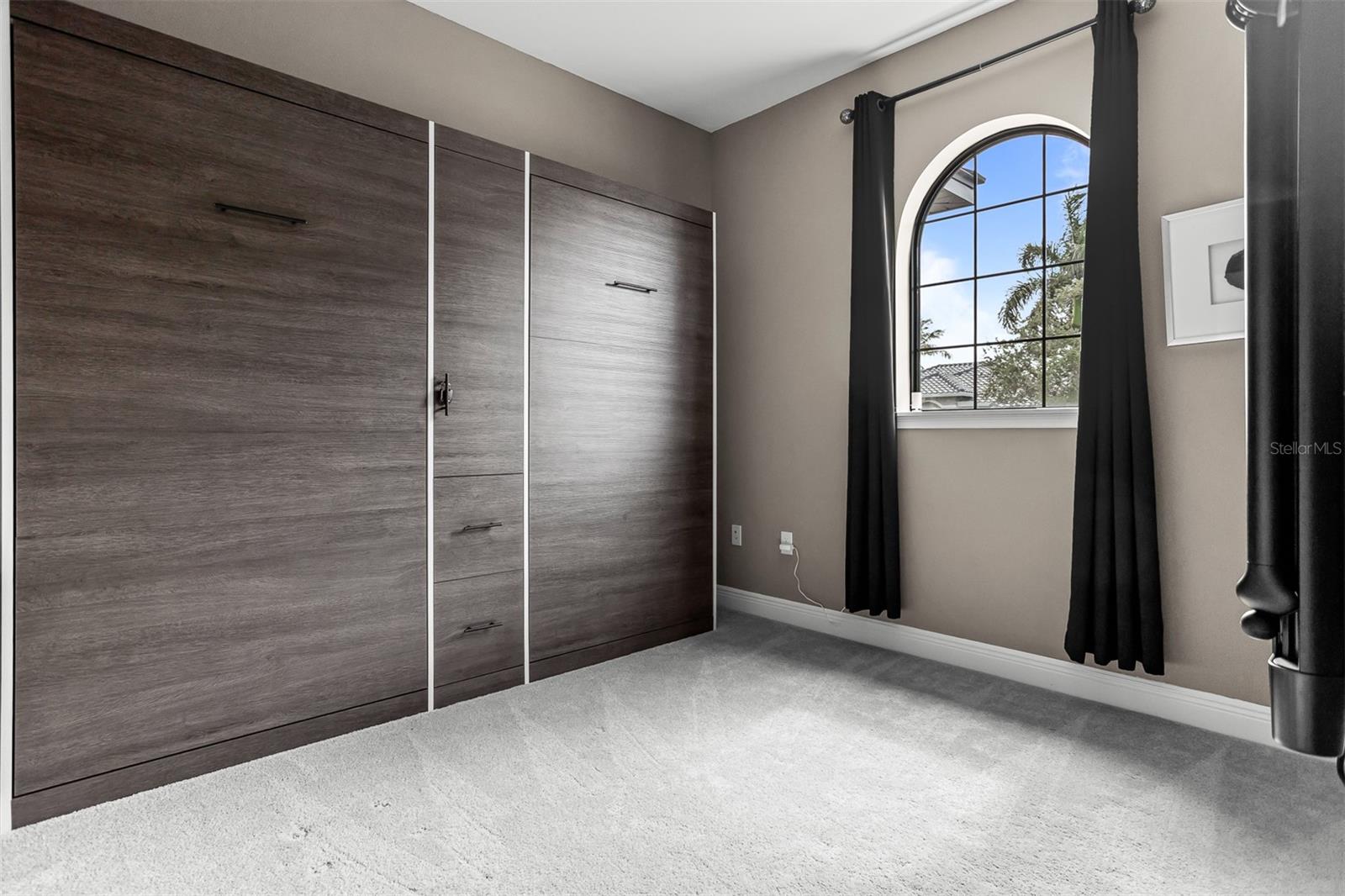 BAY ISLES - Residential