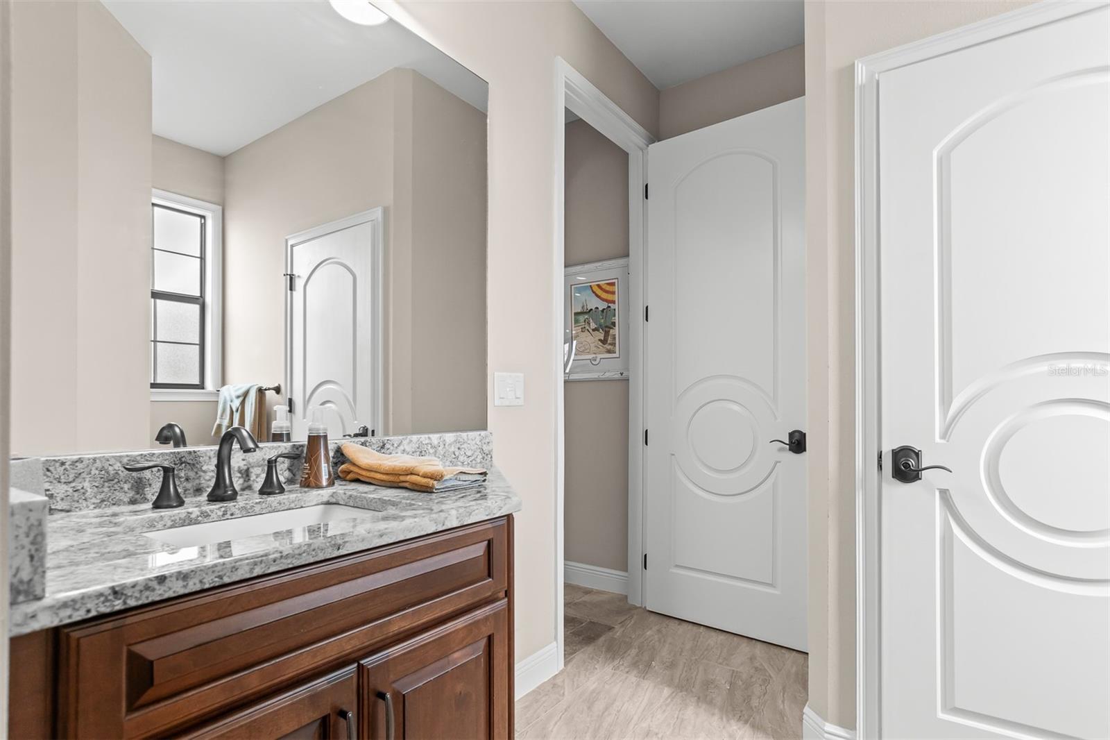 BAY ISLES - Residential