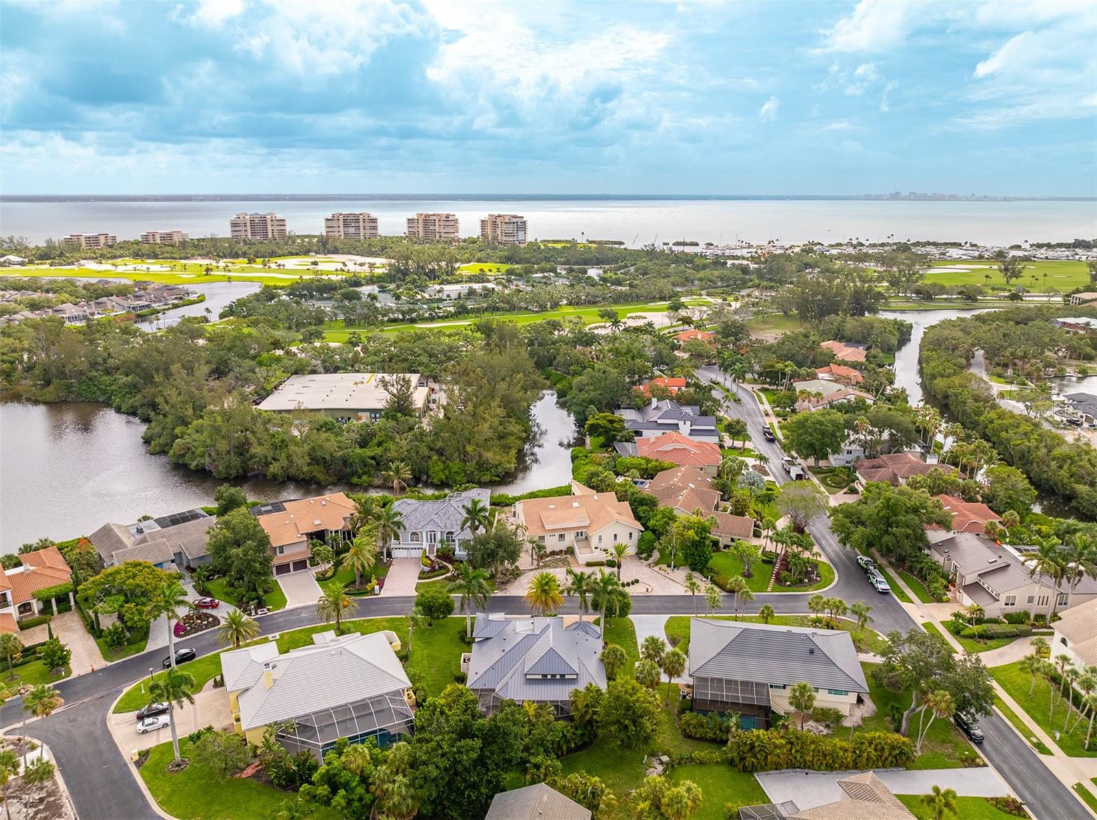 BAY ISLES - Residential