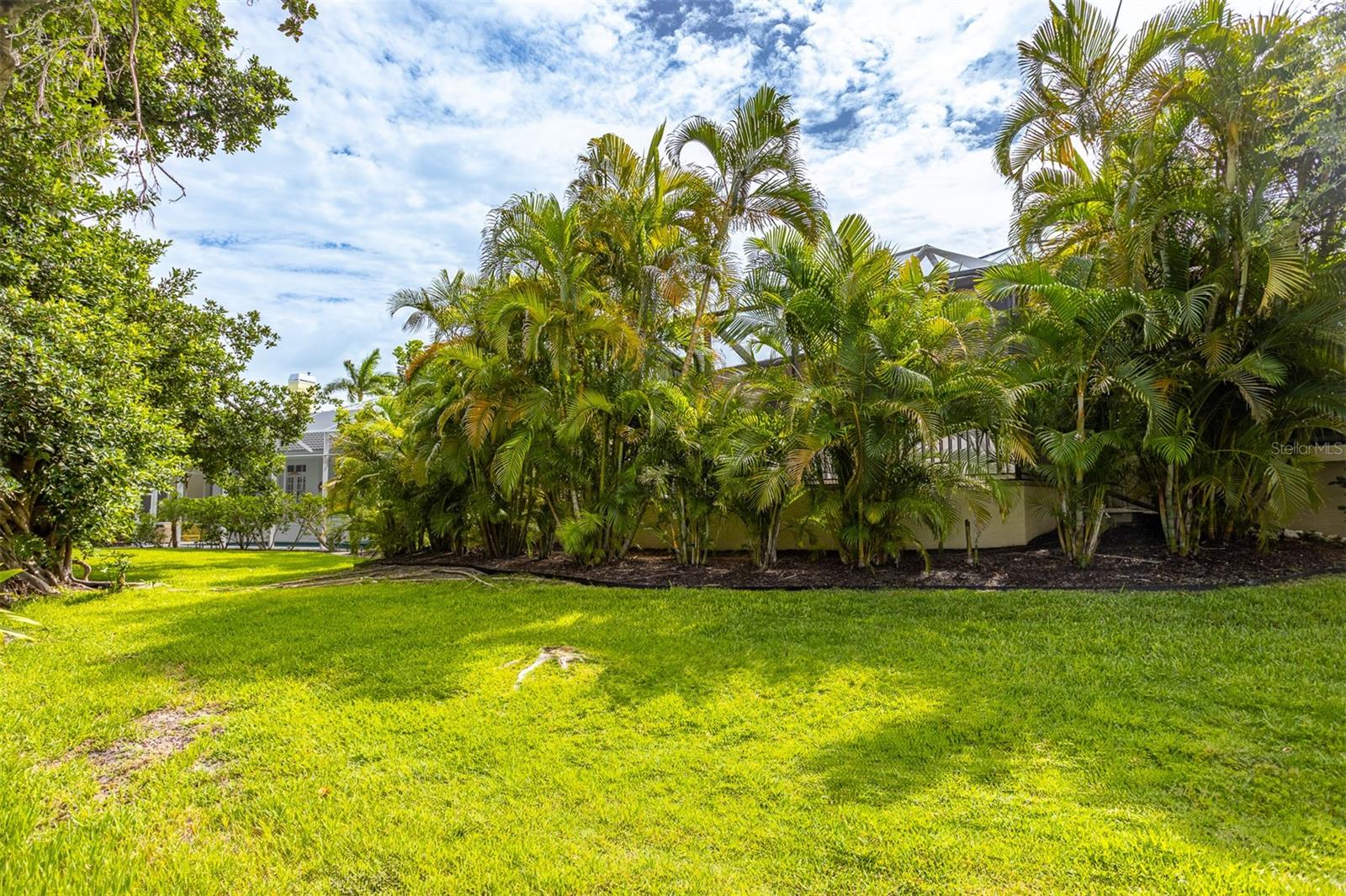 BAY ISLES - Residential
