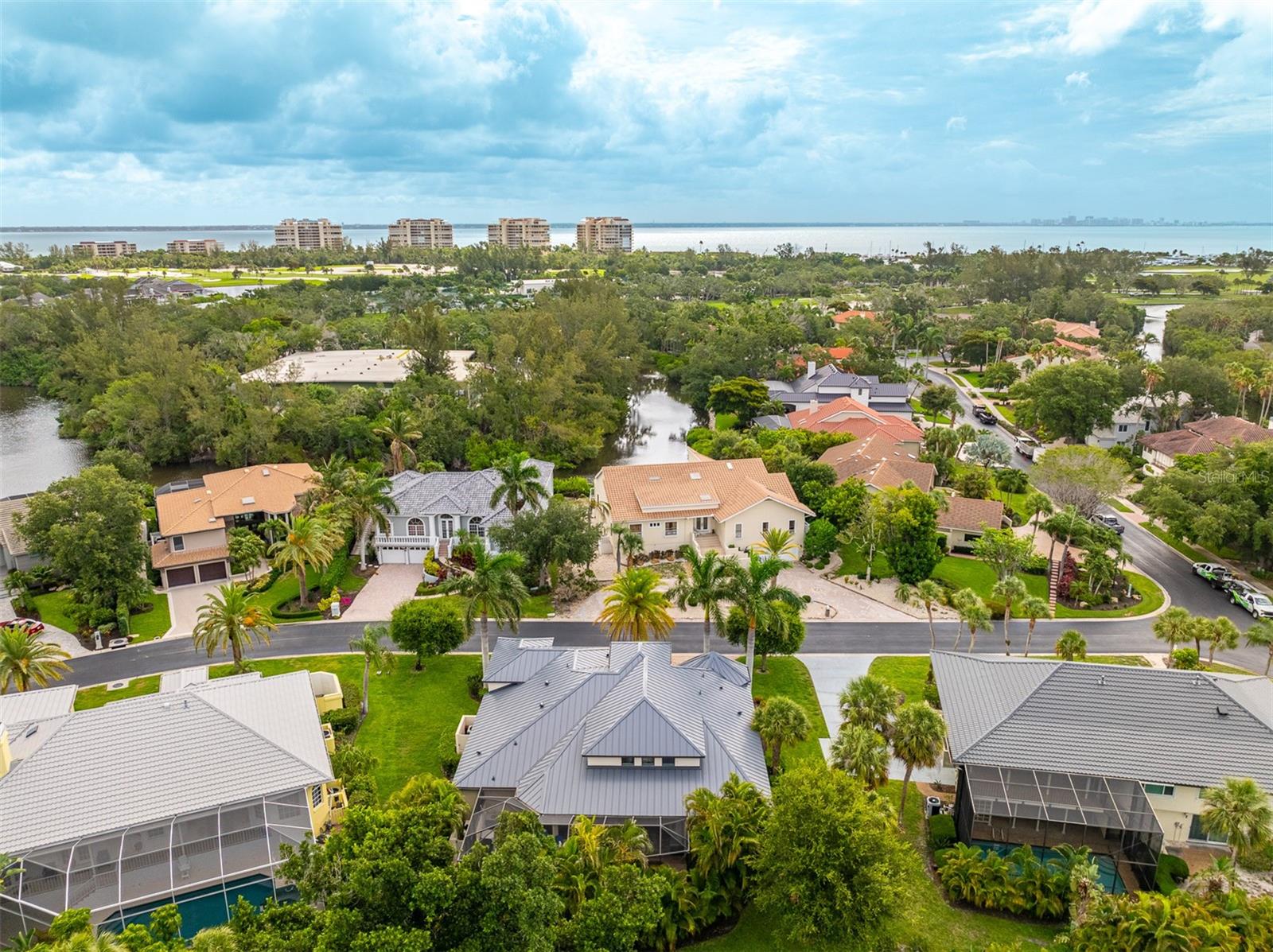 BAY ISLES - Residential