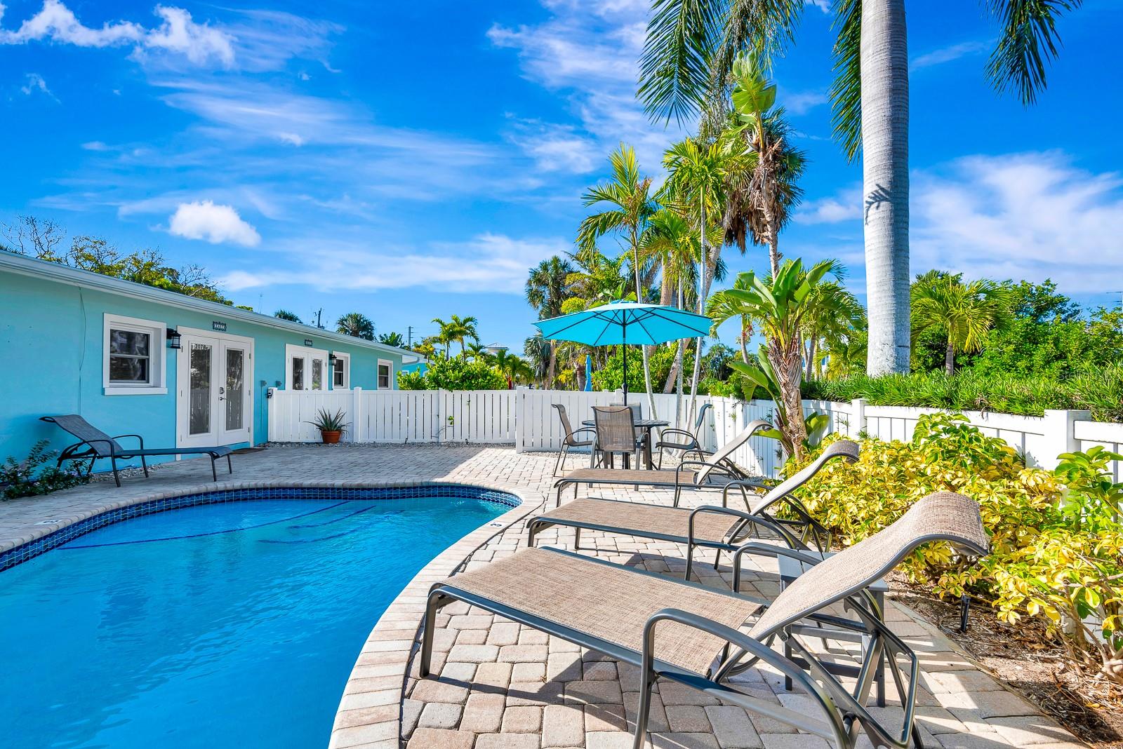 BLUE WAVE VILLA - Residential