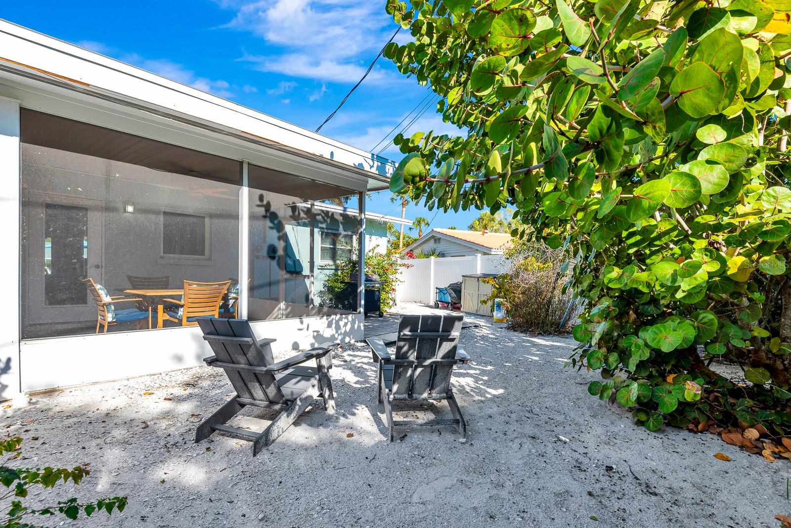 BLUE WAVE VILLA - Residential