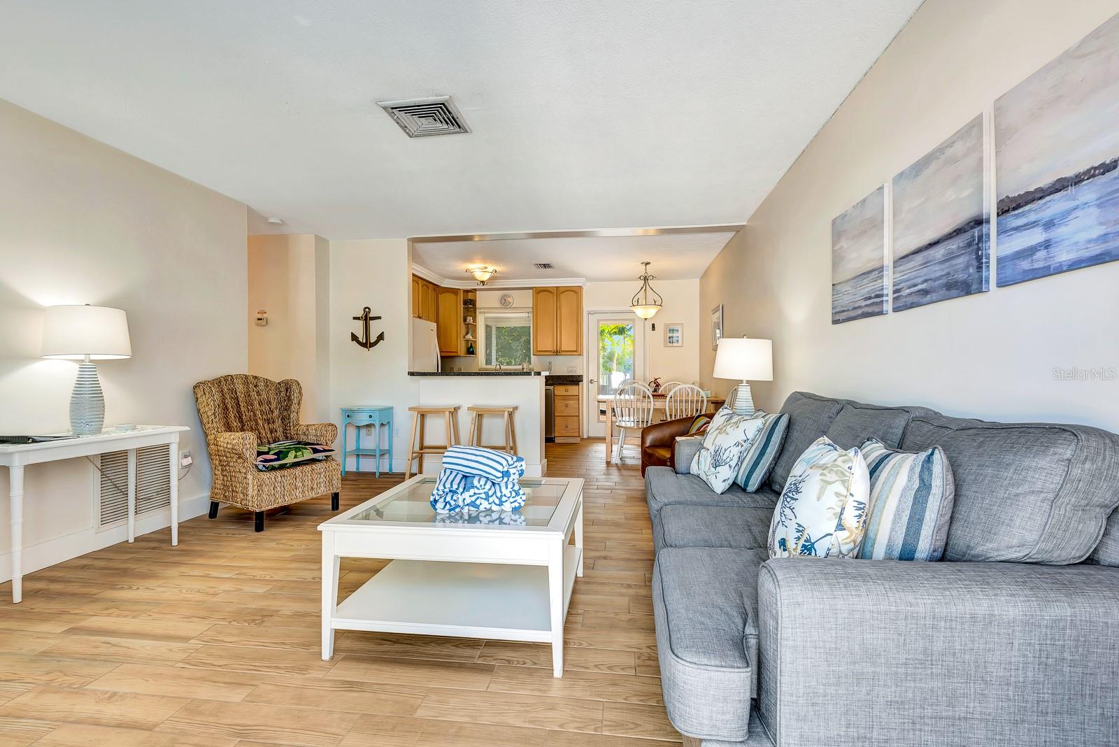 BLUE WAVE VILLA - Residential