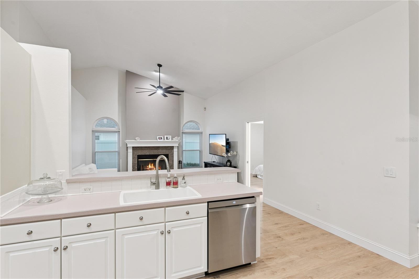 UNIVERSITY ESTATES - Residential