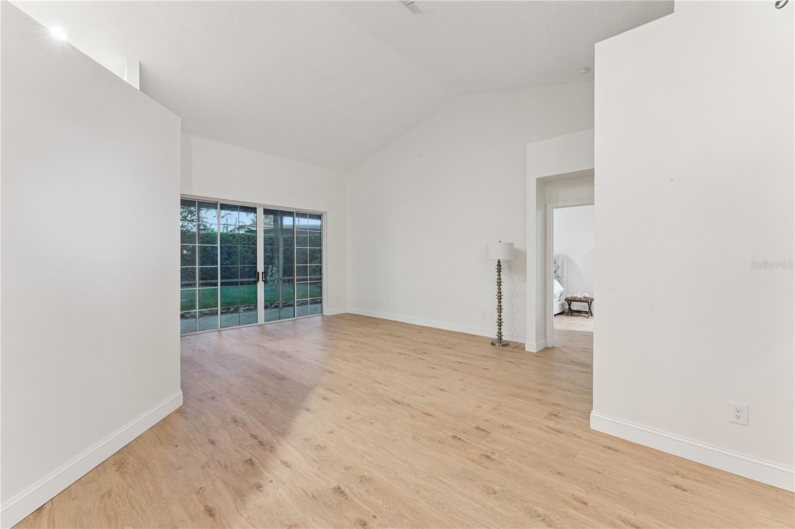 UNIVERSITY ESTATES - Residential