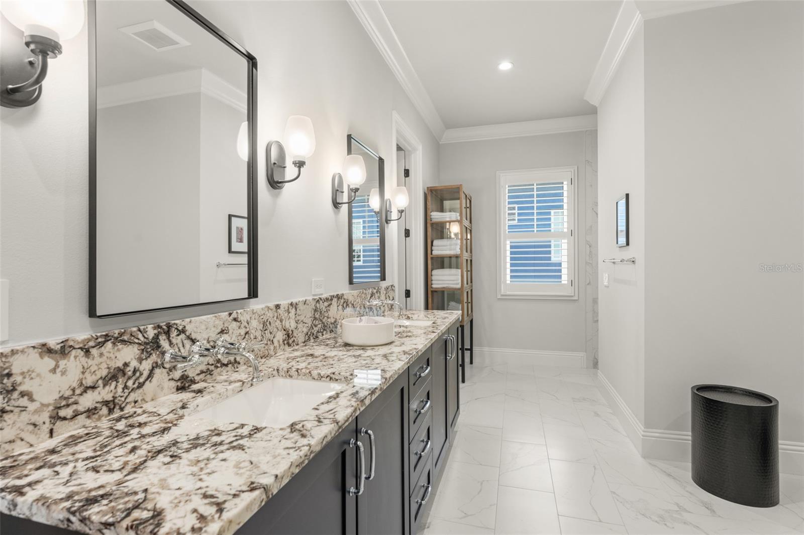OAKLAND HILLS - Residential