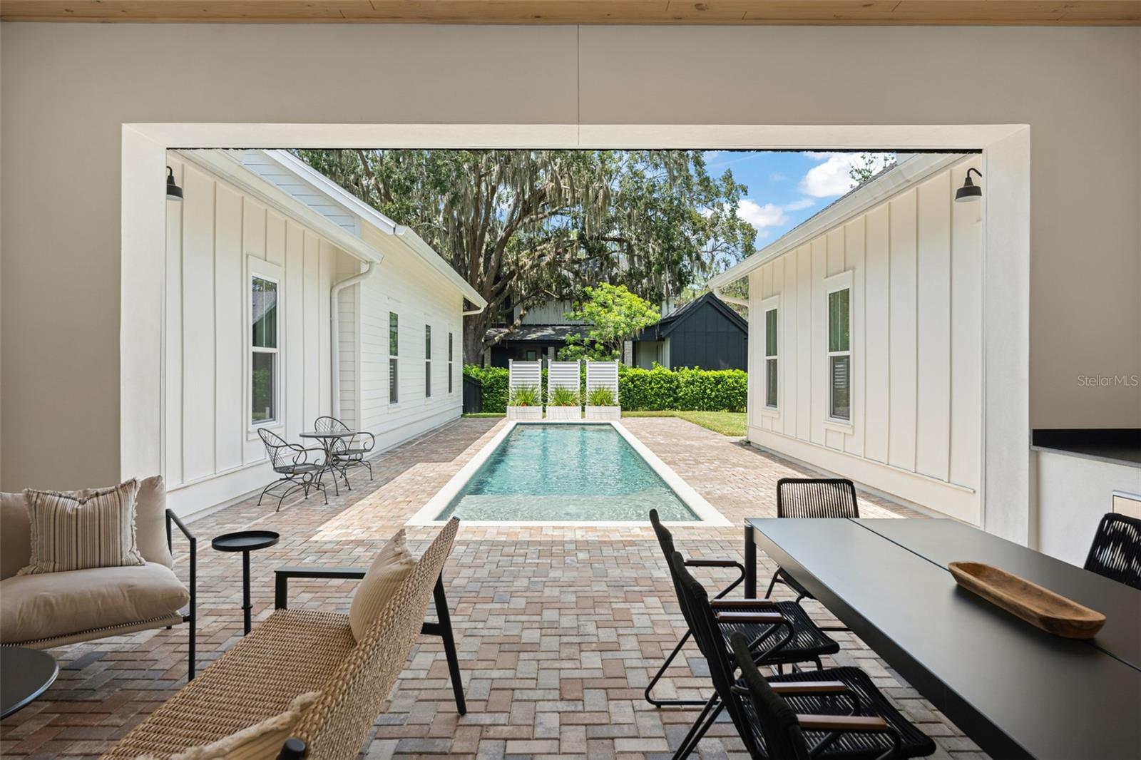 OAKLAND HILLS - Residential