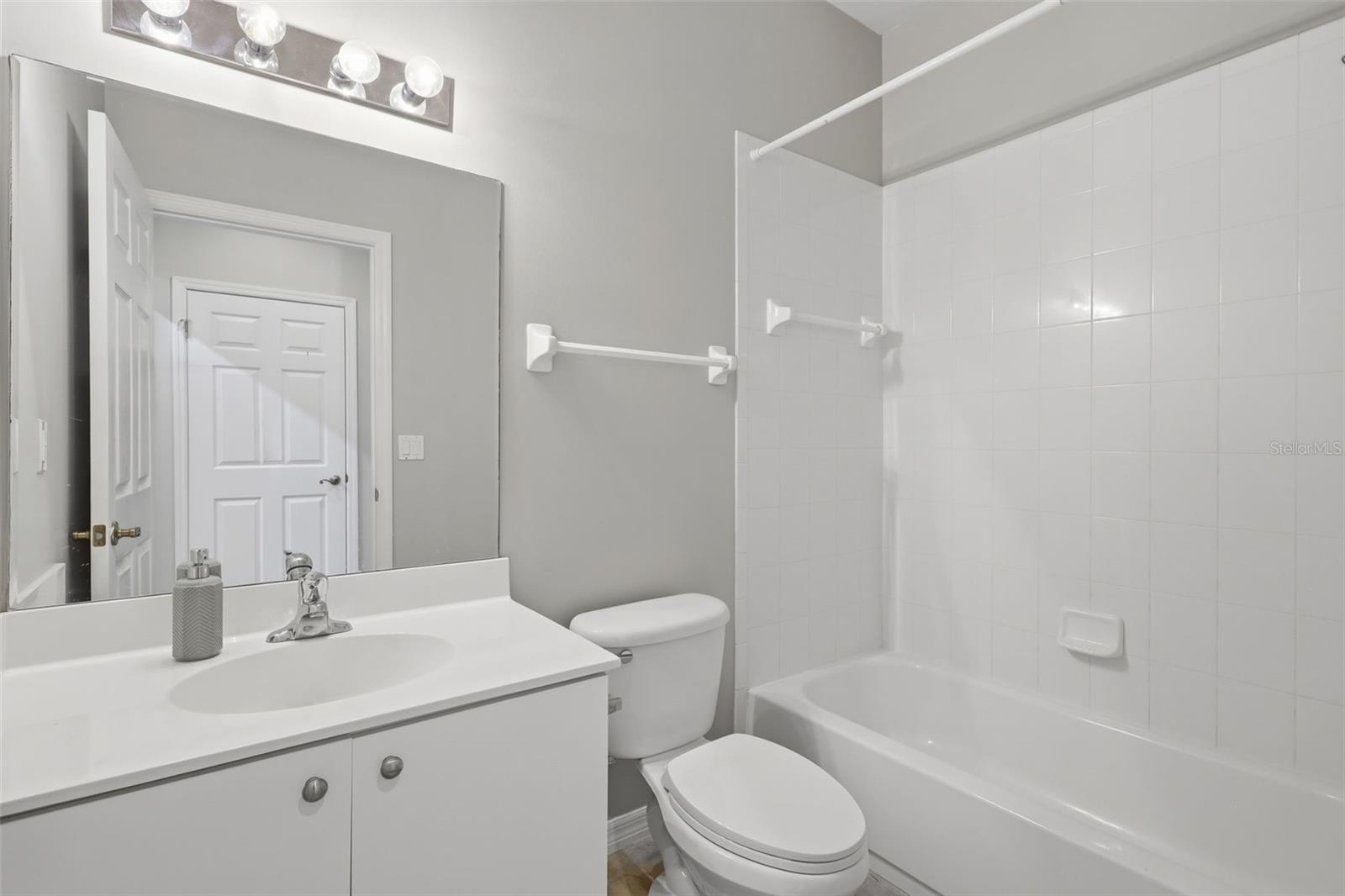 VENETIAN BAY PH 1B UNIT 01 - Residential