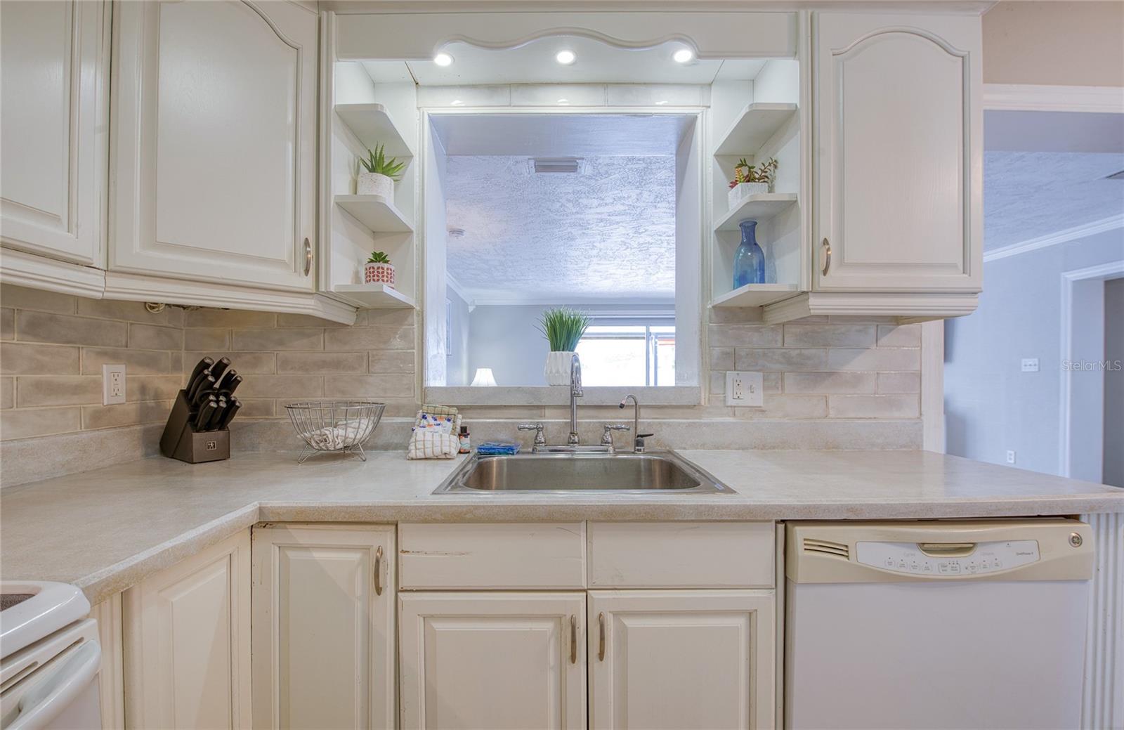 BAY PINES ESTATES - Residential Lease