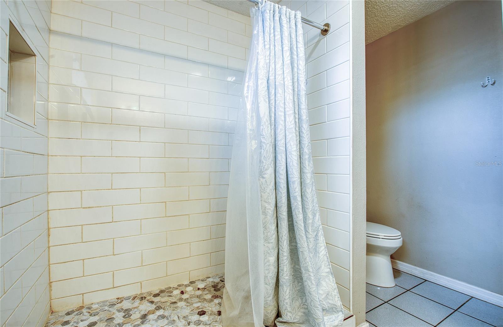 BAY PINES ESTATES - Residential Lease