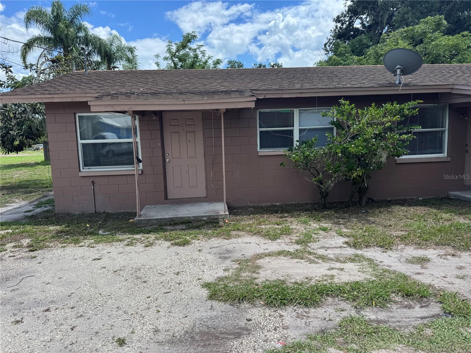 Cute, cozy and AFFORDABLE duplex for rent. Just a few blocks from downtown Fort Meade with great shopping and dining options. Sorry, no pets. Schedule your showing today!