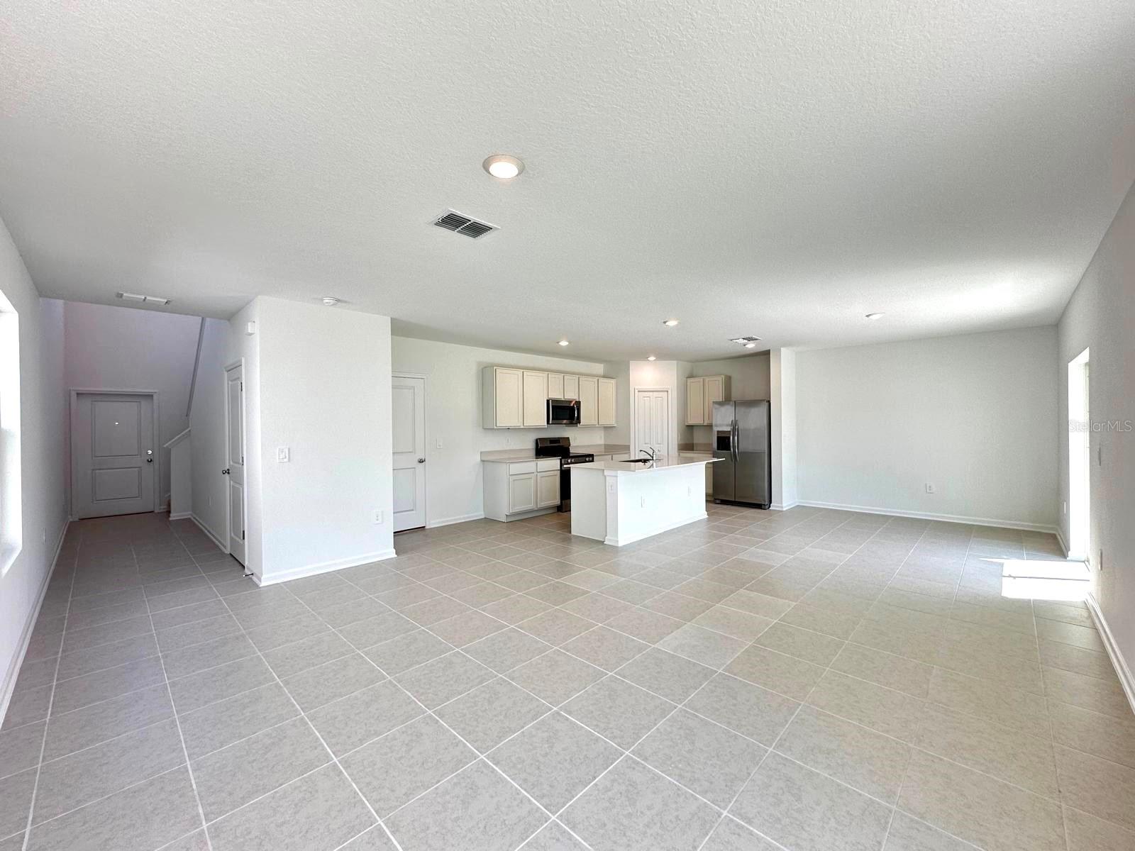 CROSSWINDS 40'S - Residential Lease