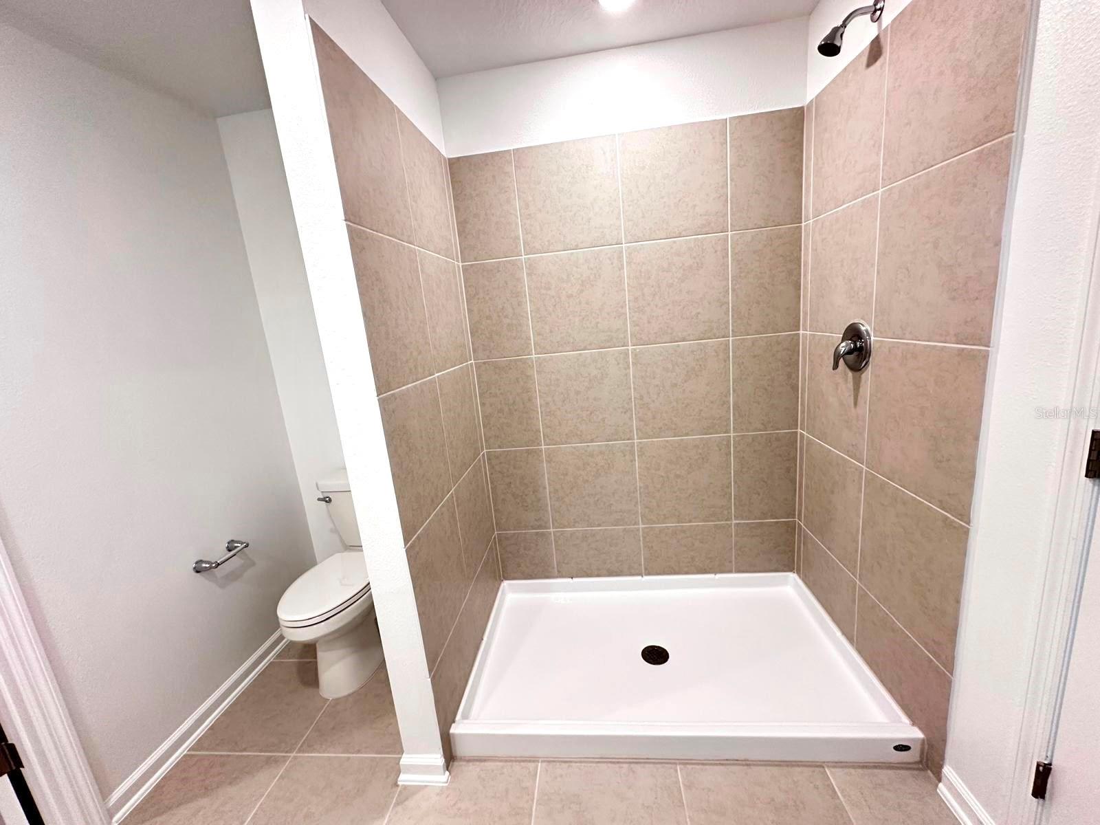 CROSSWINDS 40'S - Residential Lease