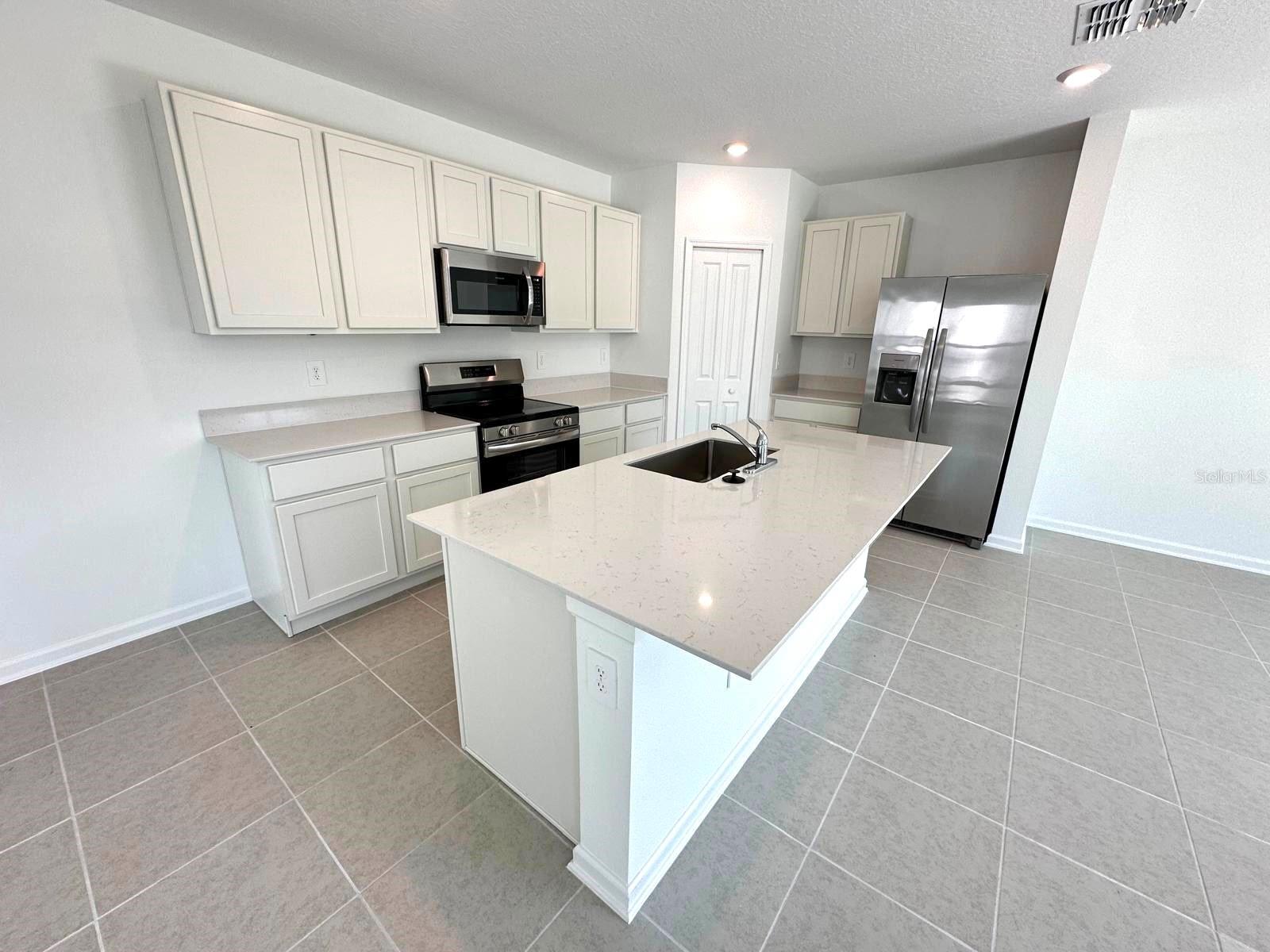 CROSSWINDS 40'S - Residential Lease