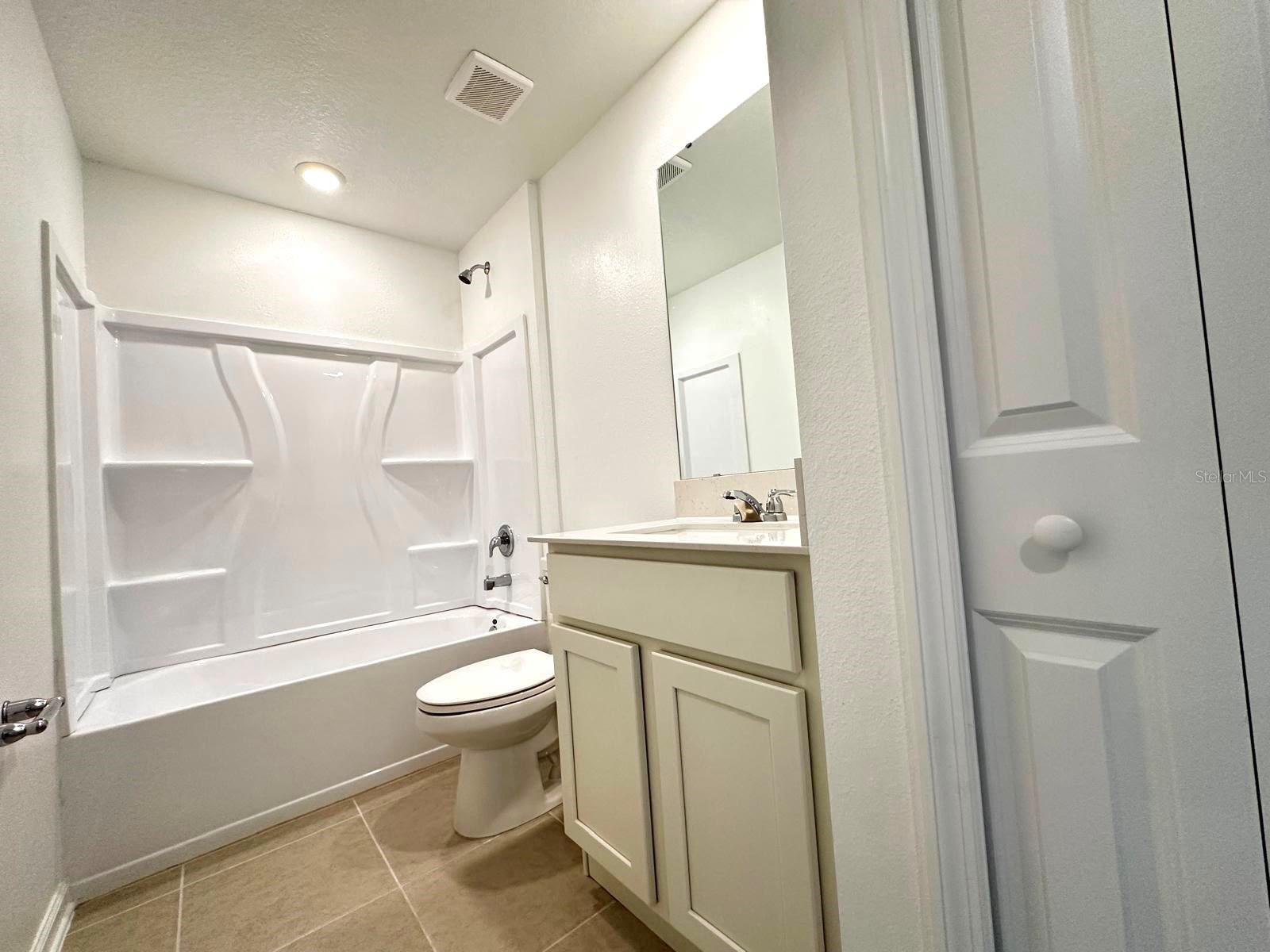CROSSWINDS 40'S - Residential Lease