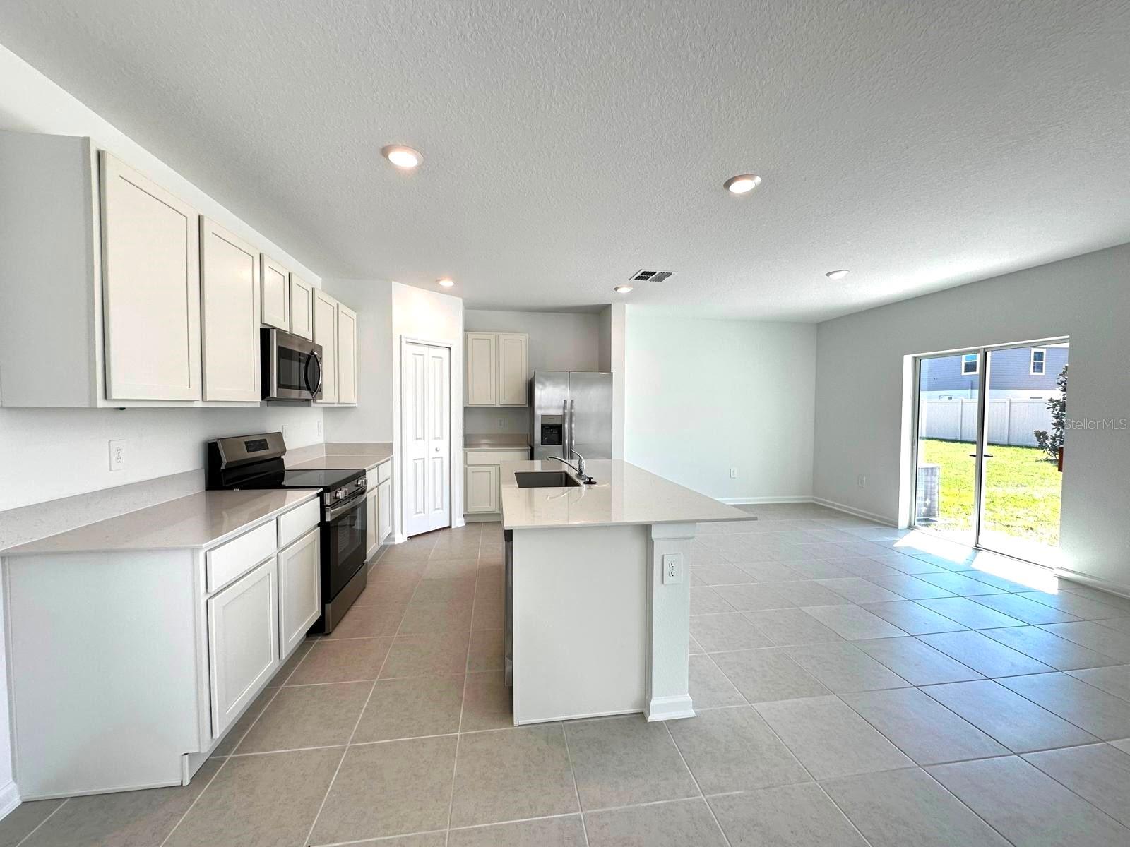 CROSSWINDS 40'S - Residential Lease