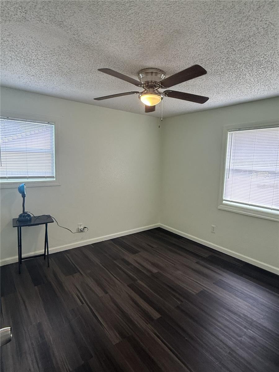 JOSLIN GROVE PARK - Residential Lease