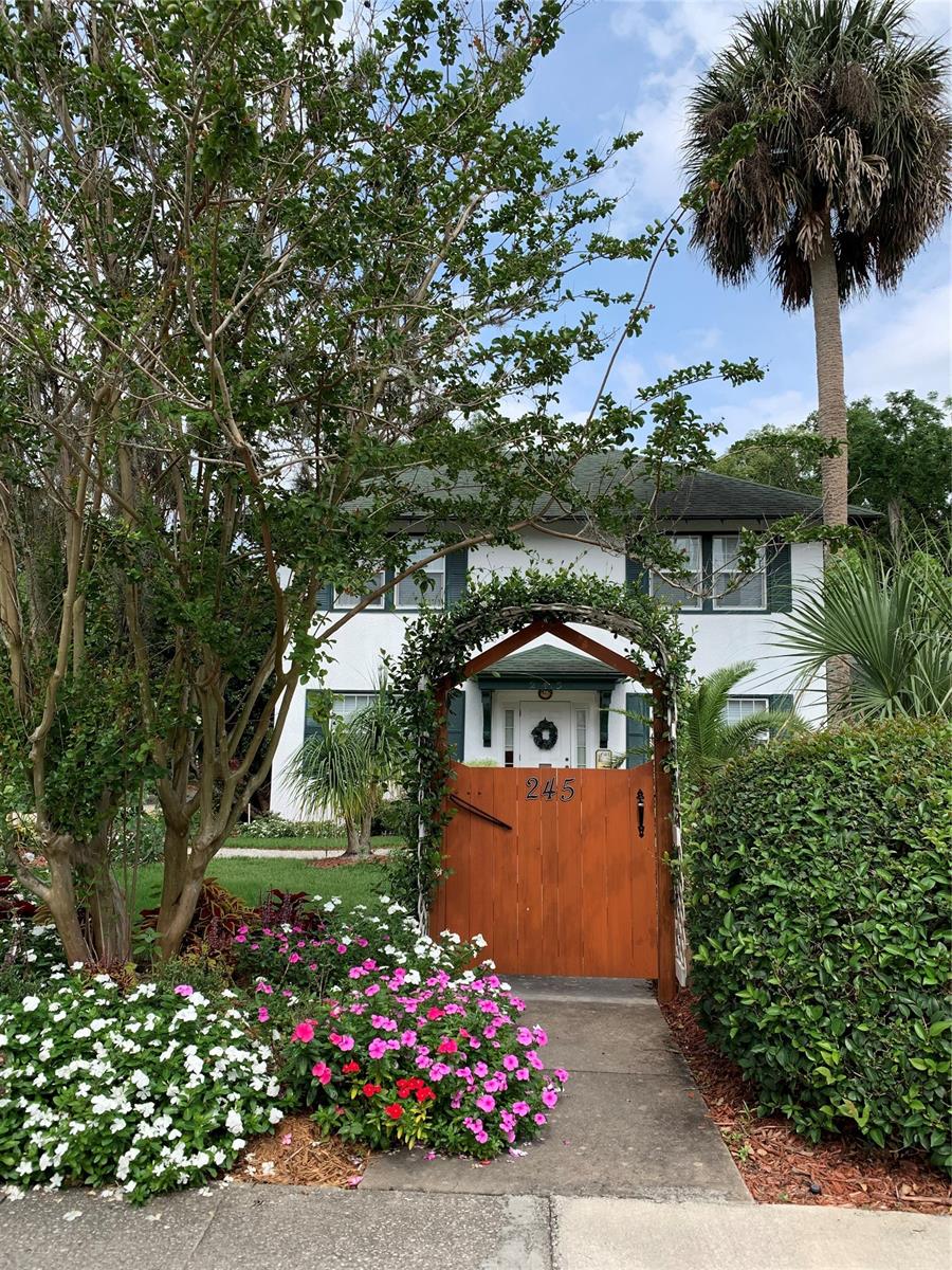 Smocks W 482 Ft Blk 09 Deland - Residential