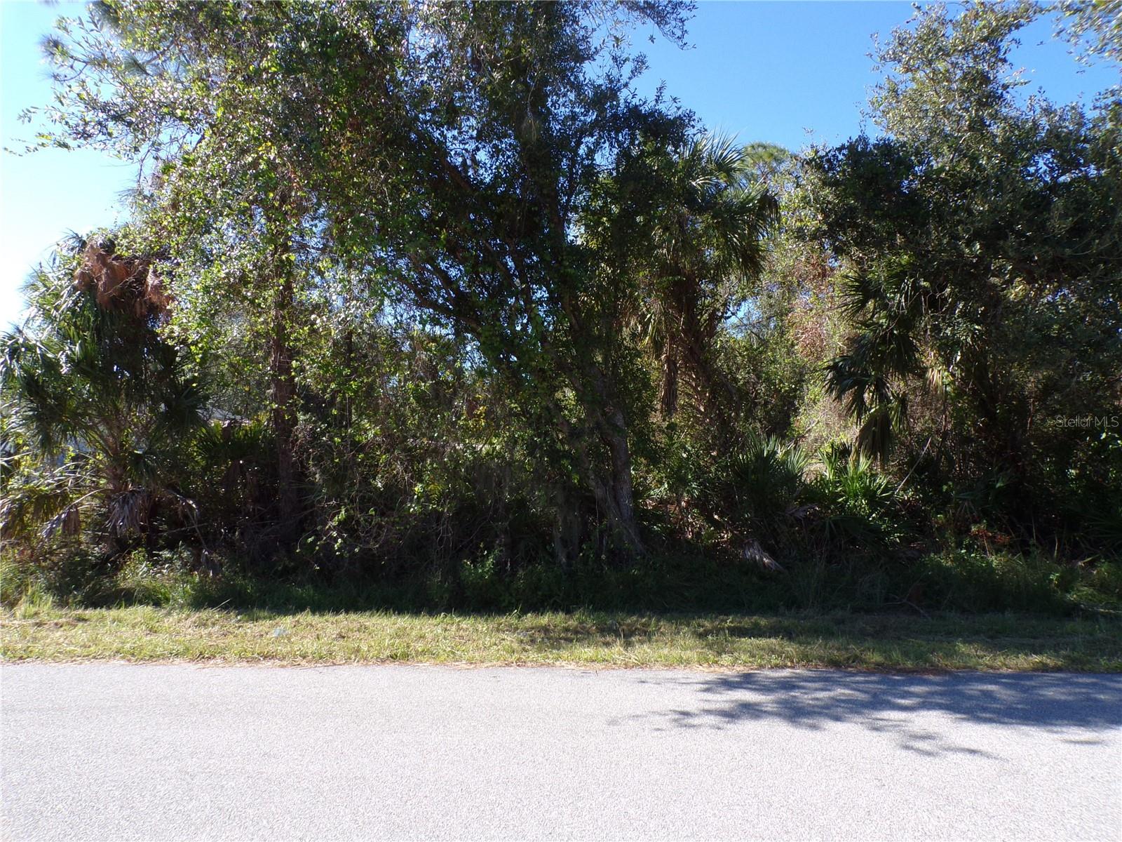 PORT CHARLOTTE SUB 08 - Land