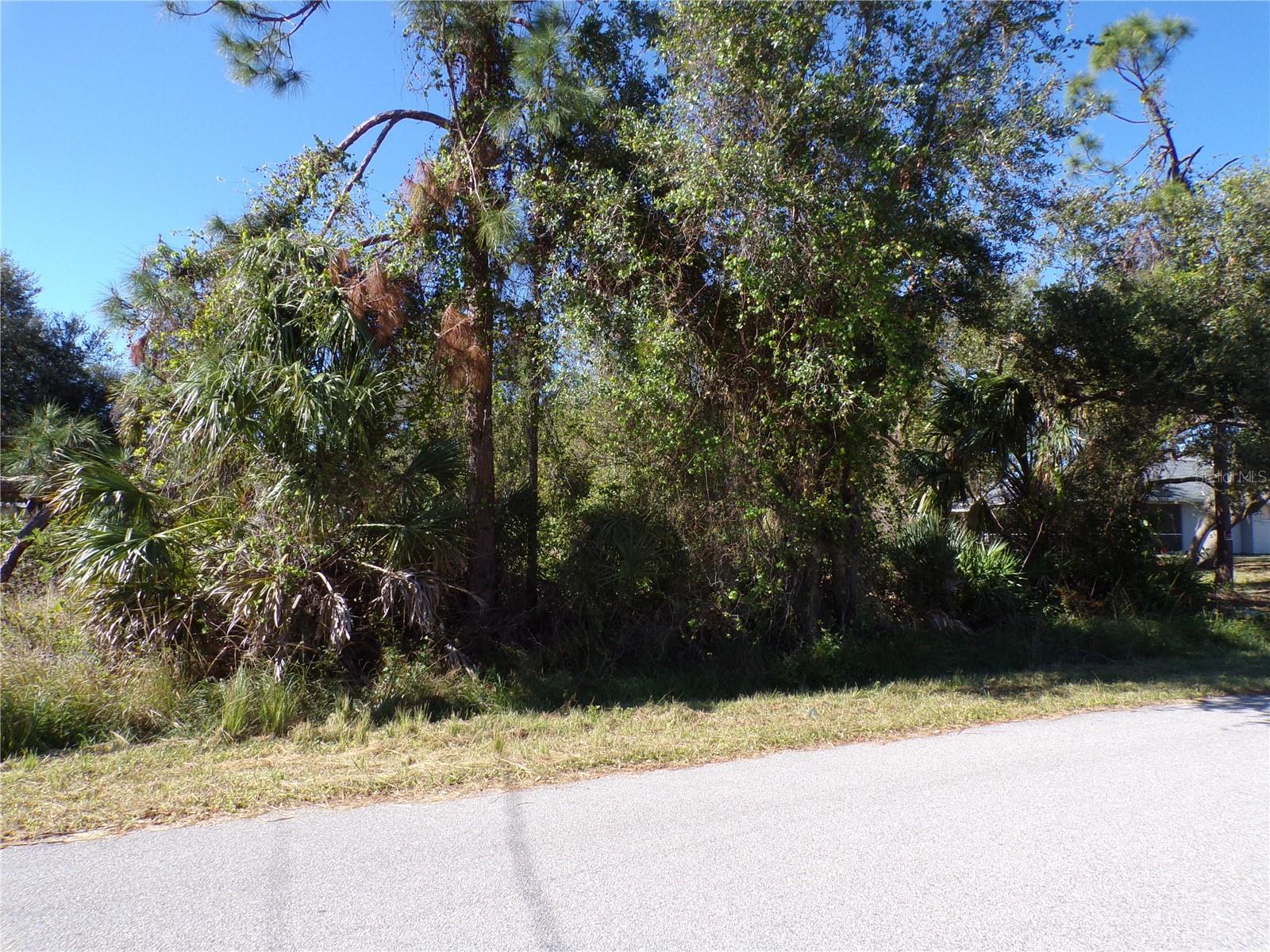 PORT CHARLOTTE SUB 08 - Land