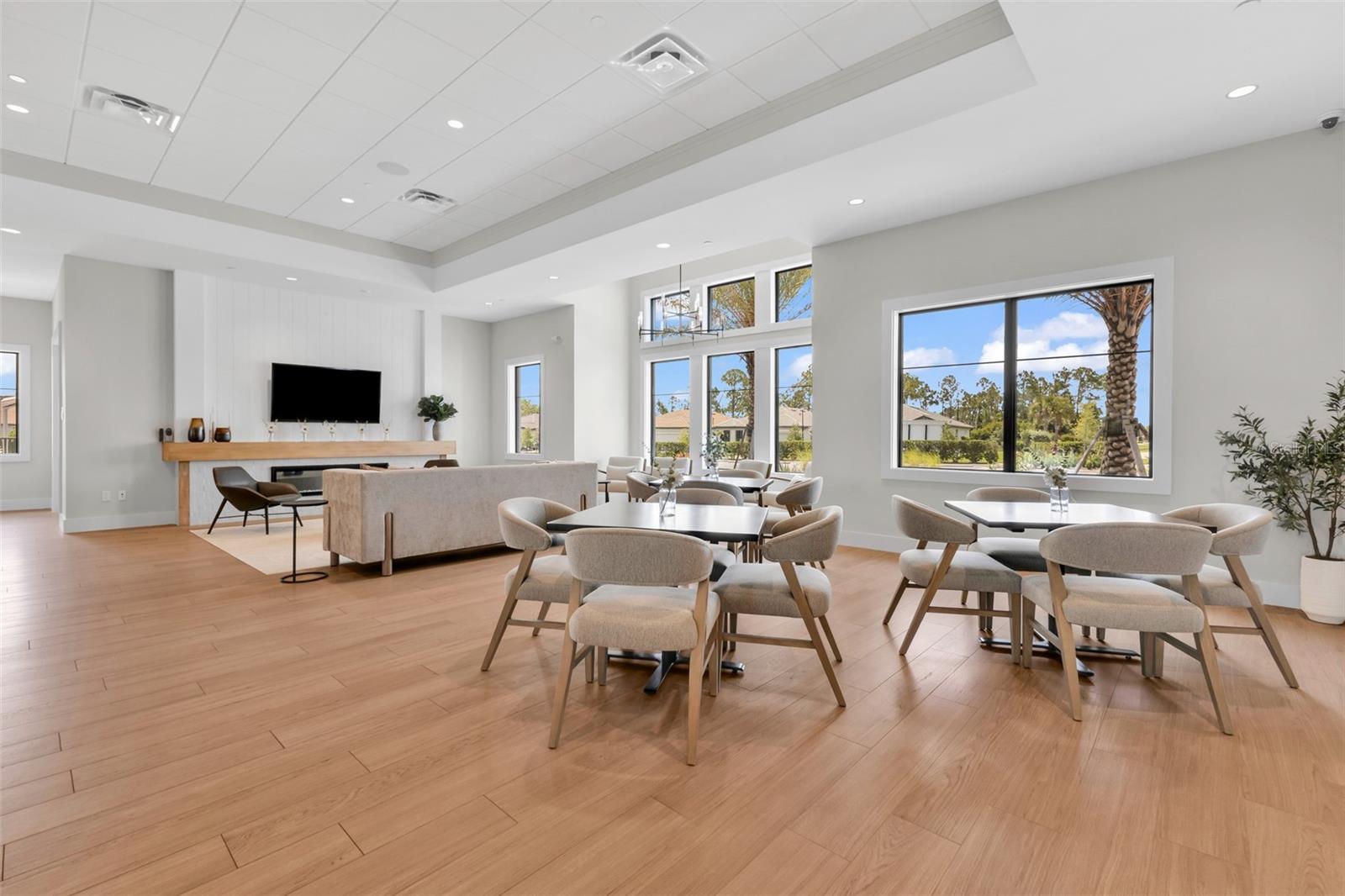 ARBOR OAKS/THE WOODLANDS - Residential