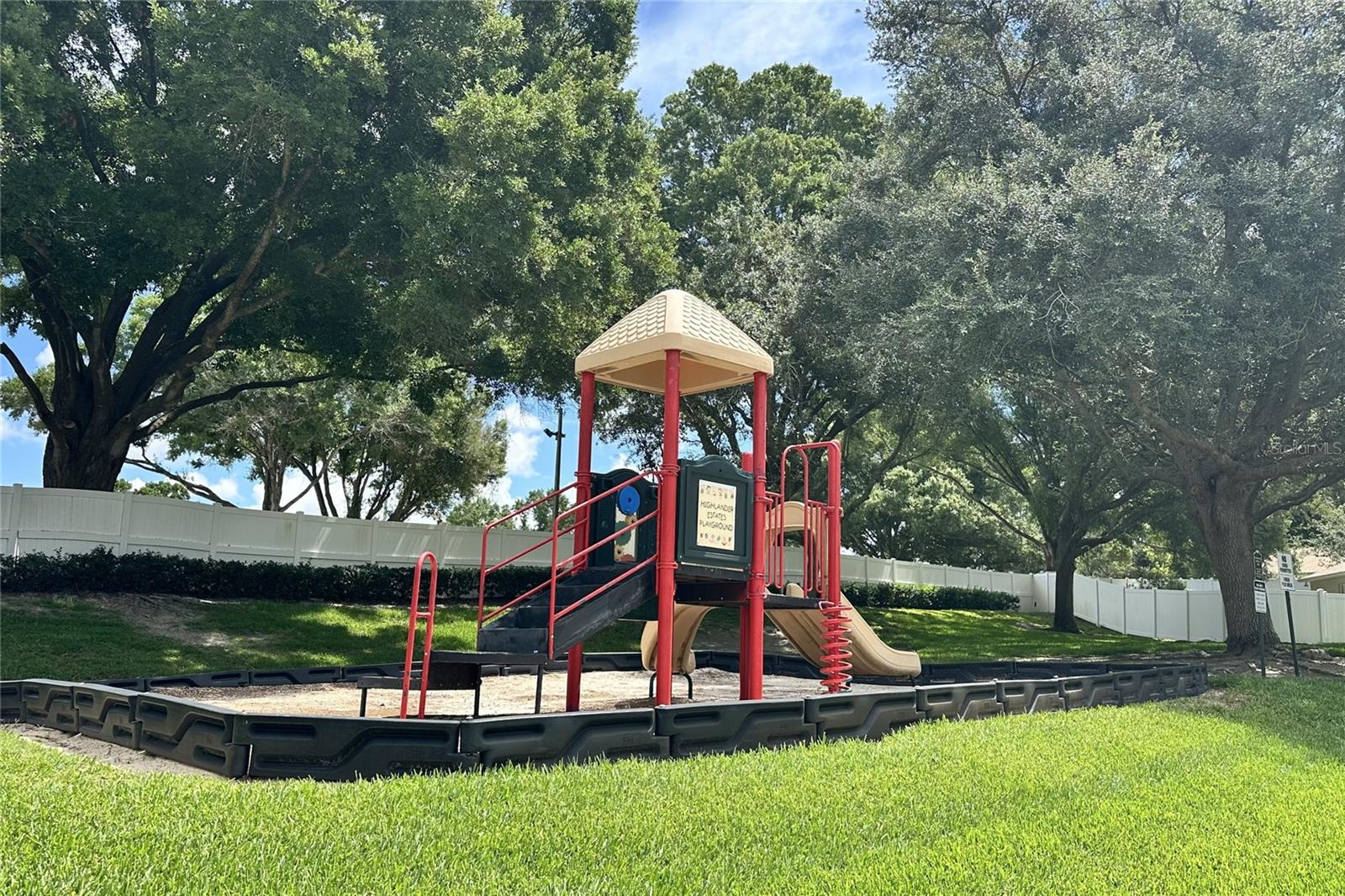 CLERMONT HIGHLANDER ESTATES SUB - Residential