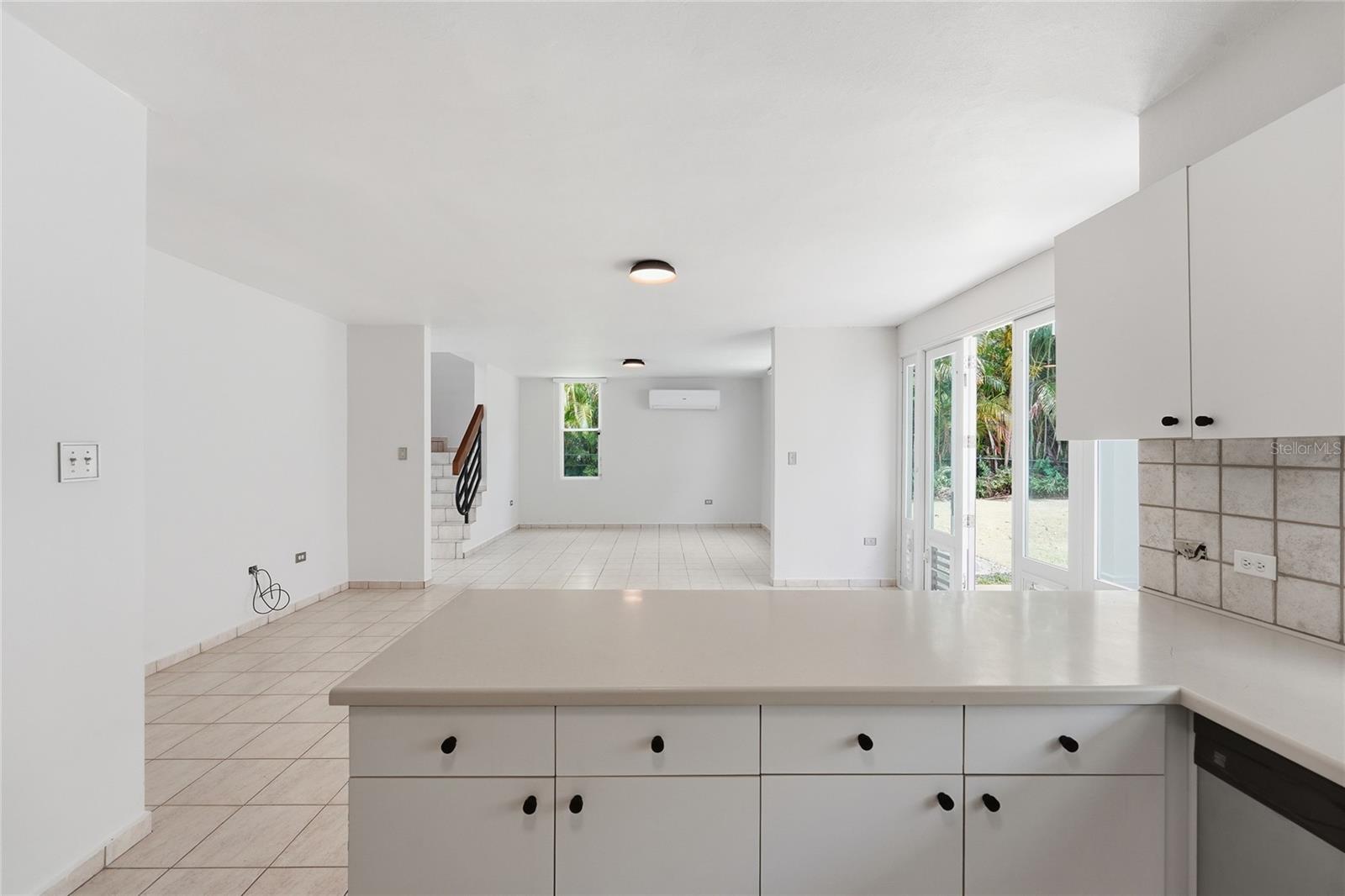 PASEO DEL MAR - Residential Lease