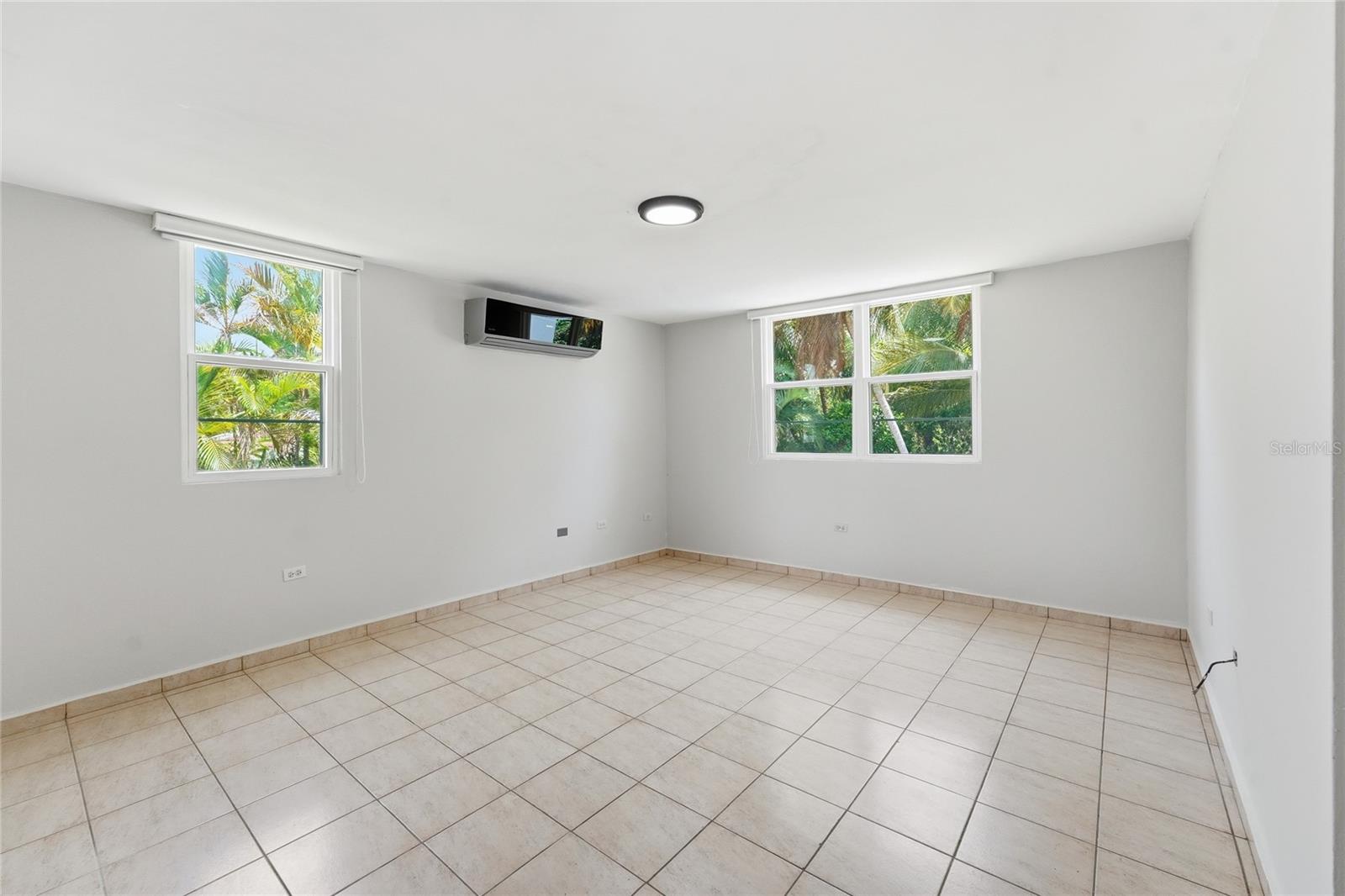 PASEO DEL MAR - Residential Lease