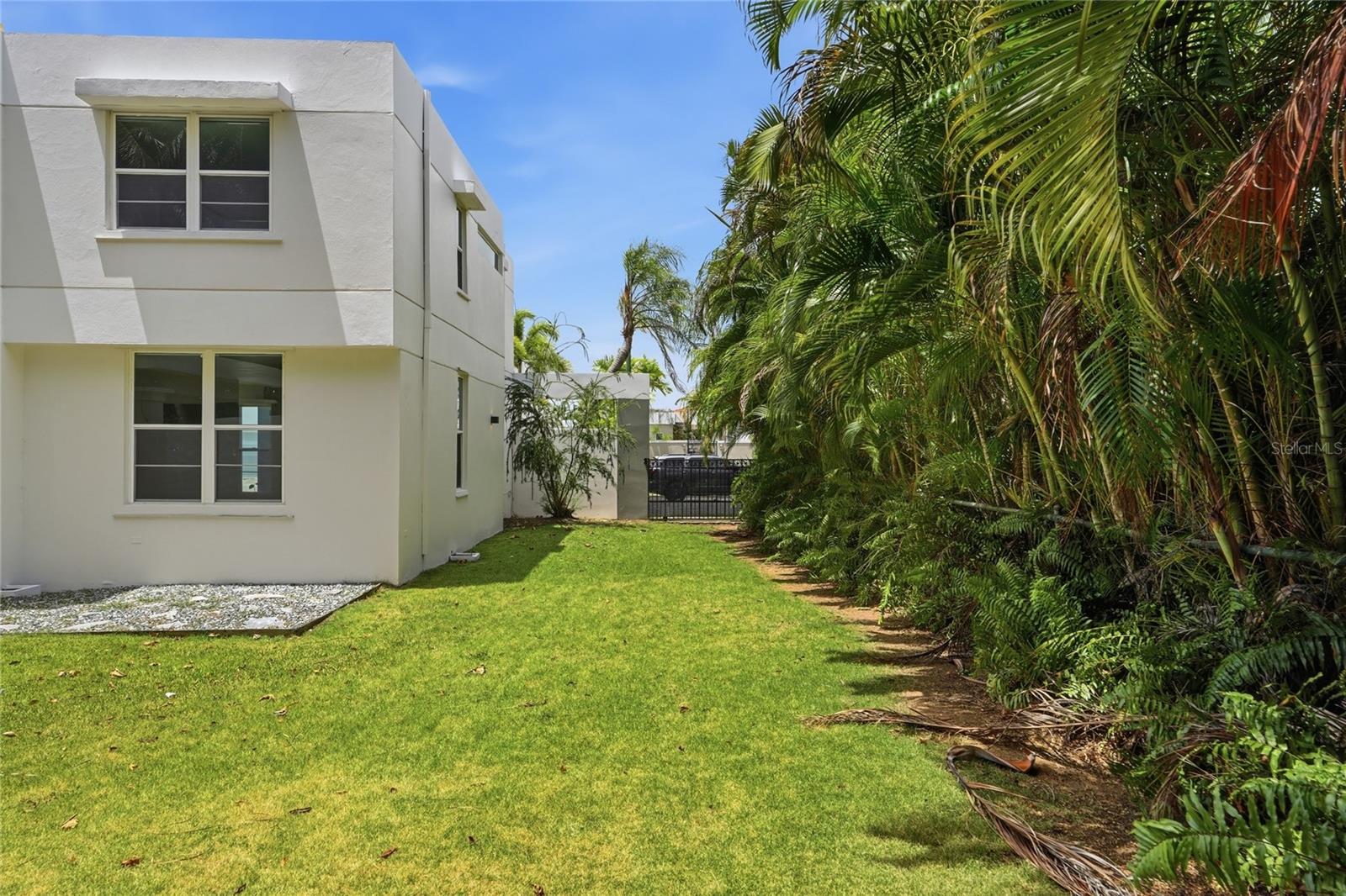 PASEO DEL MAR - Residential Lease