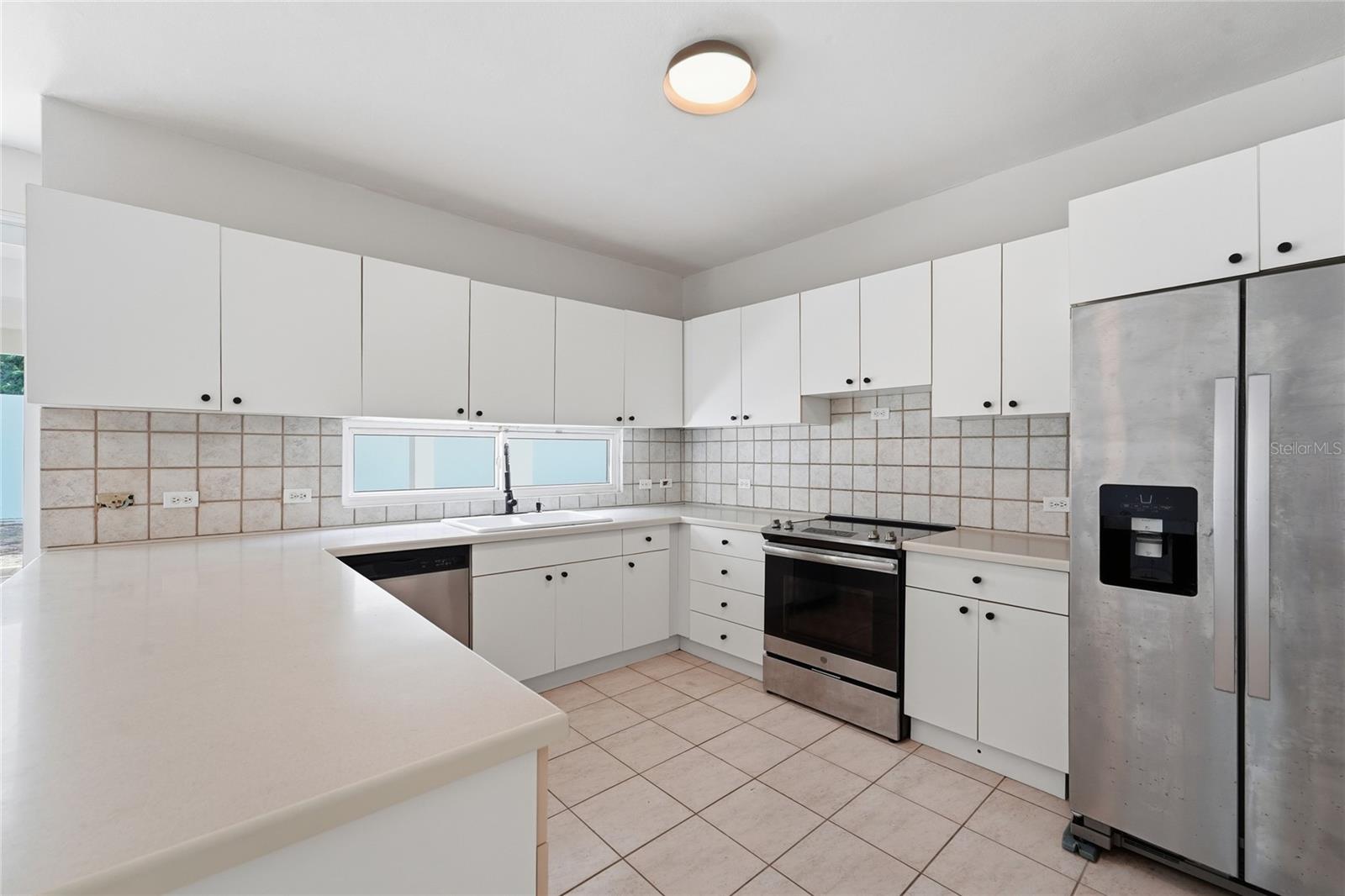 PASEO DEL MAR - Residential Lease