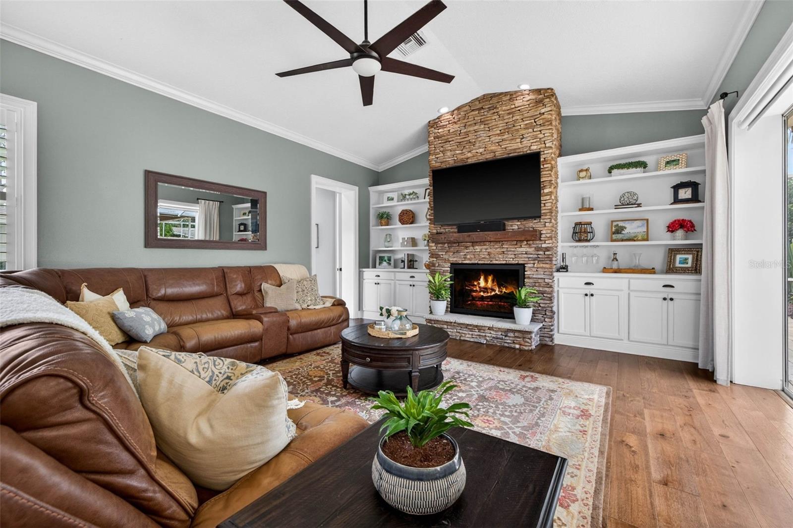 HUNTERS GREEN - Residential