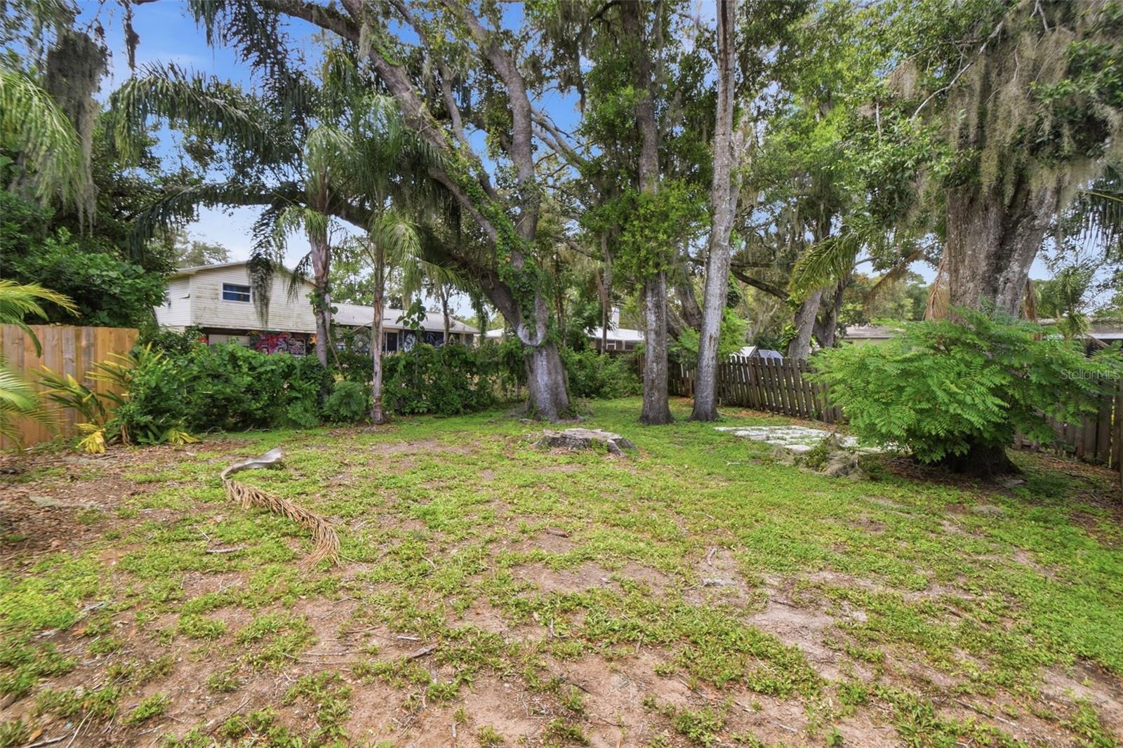 BRANDON LAKES - Residential