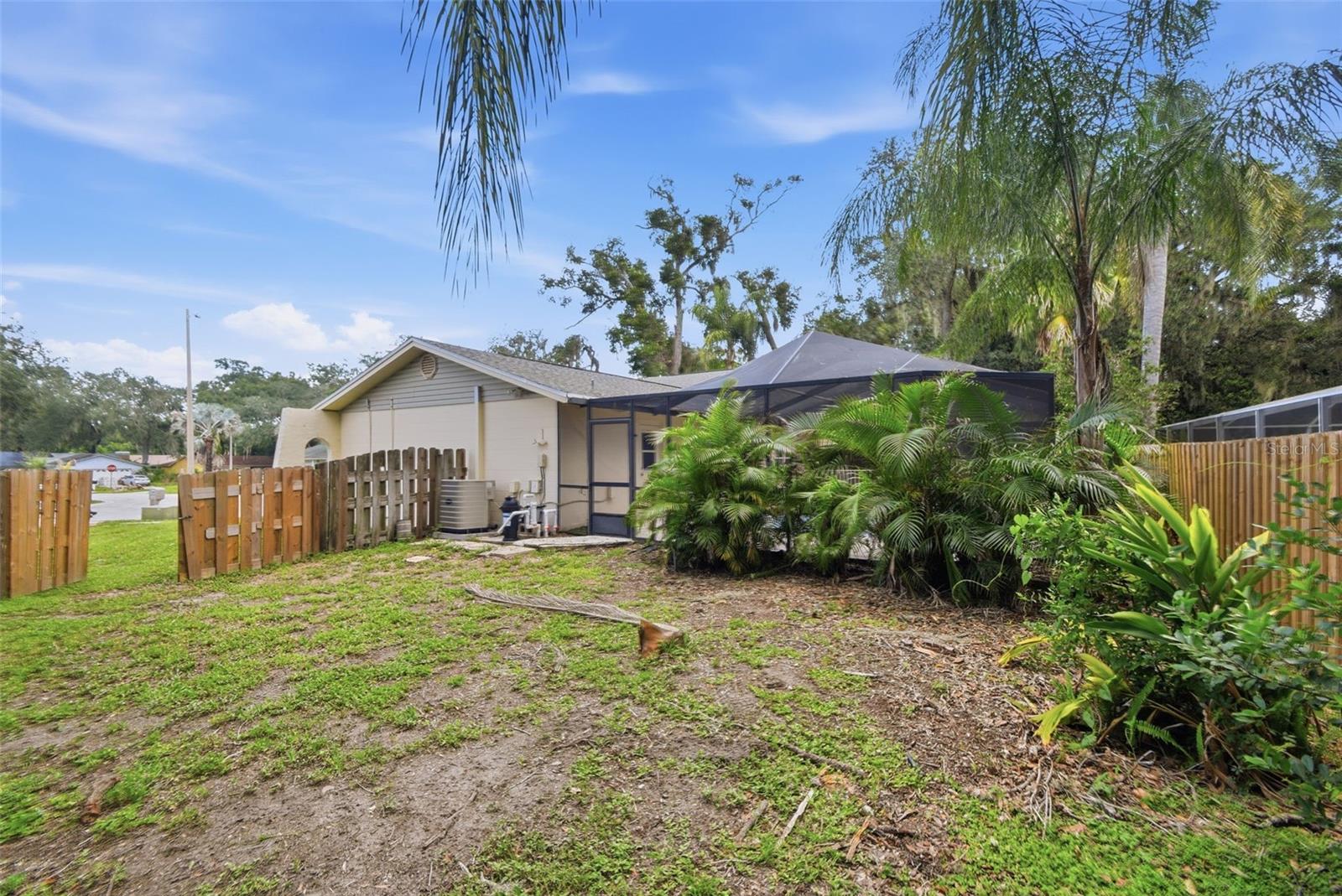 BRANDON LAKES - Residential