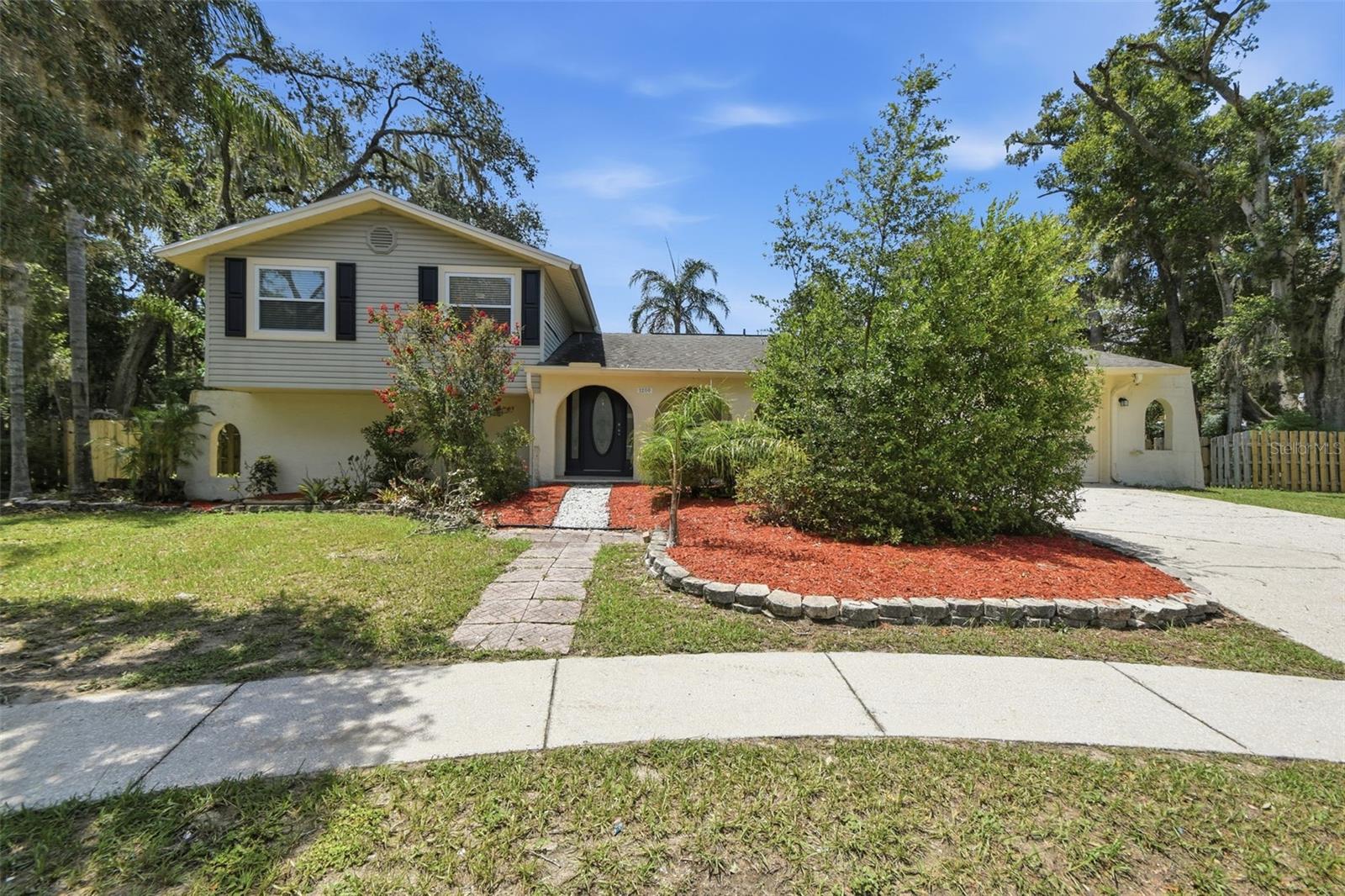 BRANDON LAKES - Residential