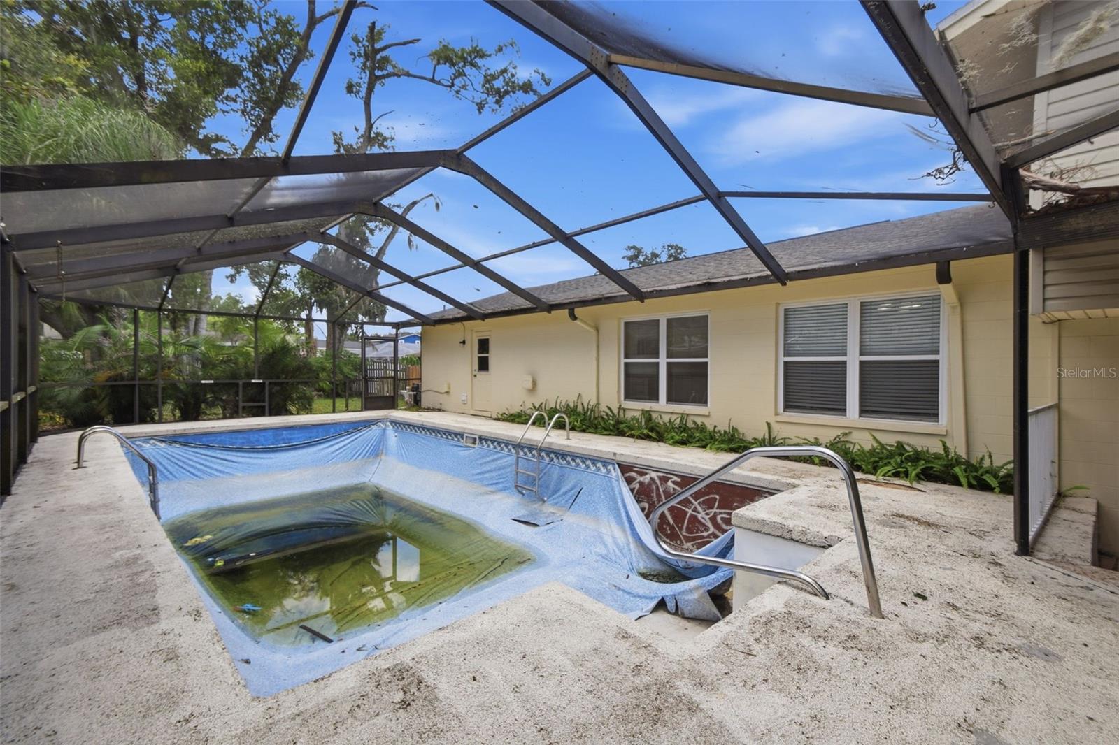 BRANDON LAKES - Residential