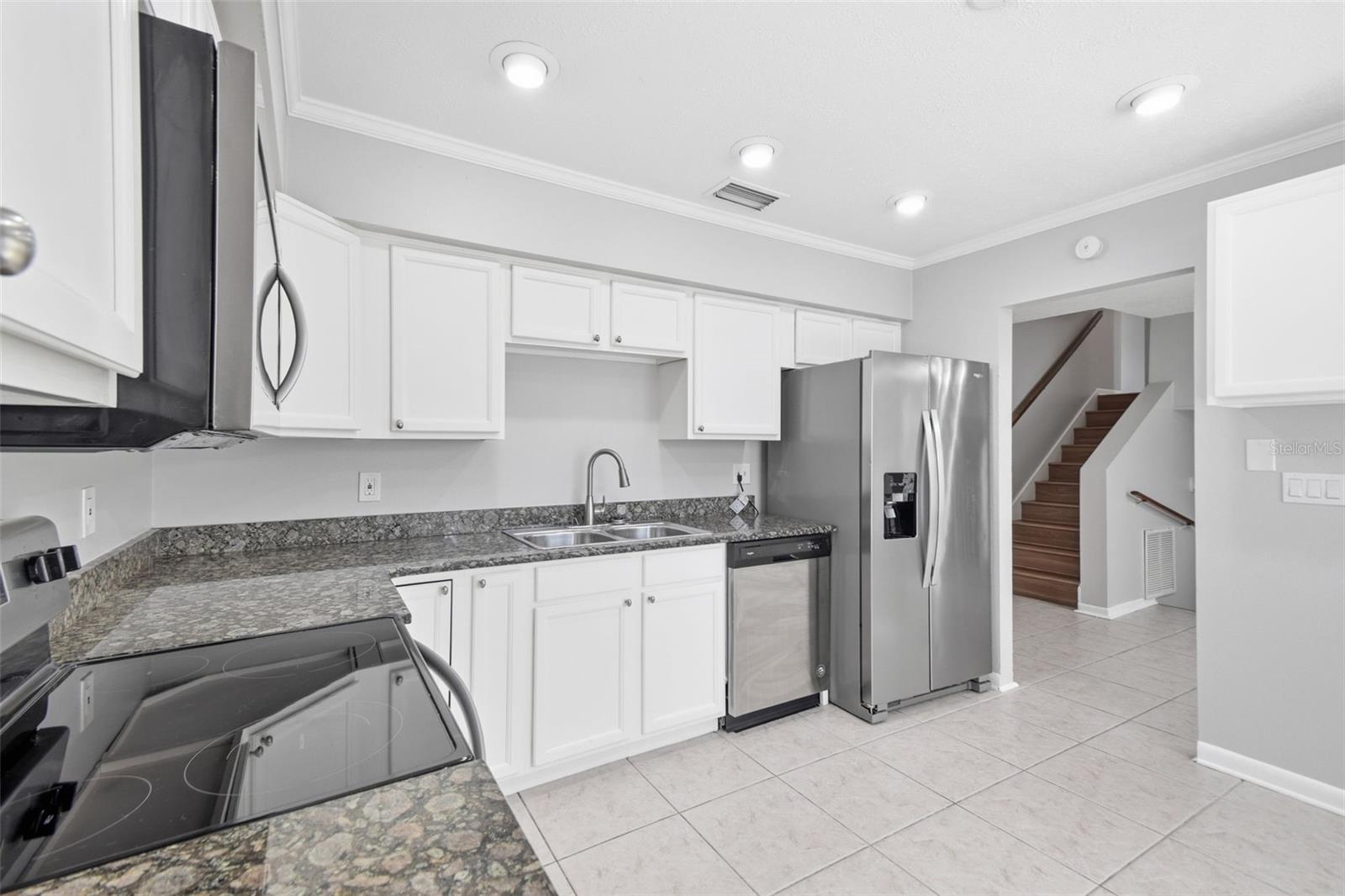 BRANDON LAKES - Residential