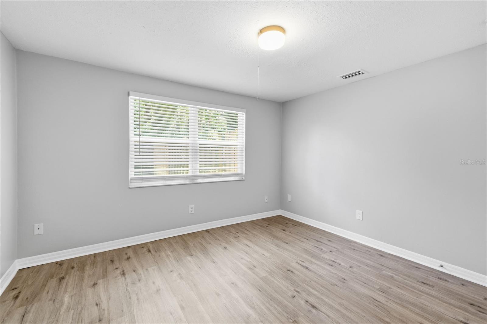 BRANDON LAKES - Residential