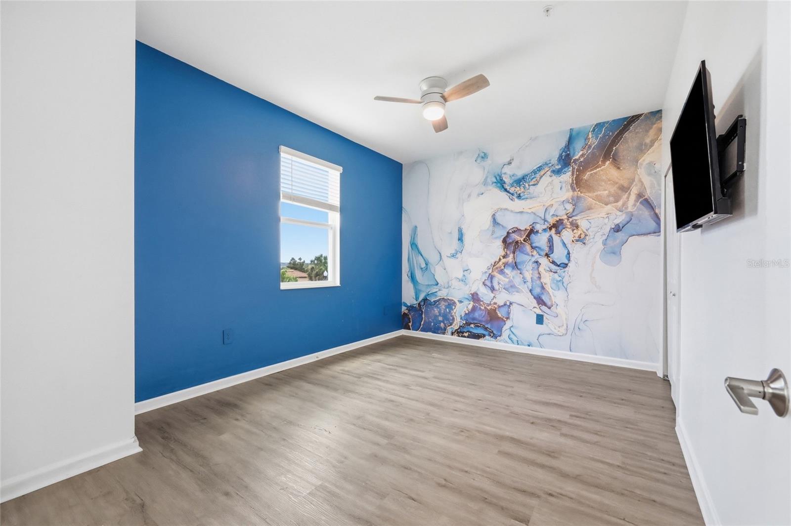 CHAMPIONSGATE CONDO 4 PH 22 & 23 - Residential