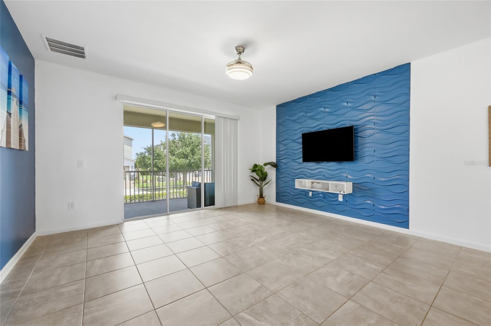 CHAMPIONSGATE CONDO 4 PH 22 & 23 - Residential