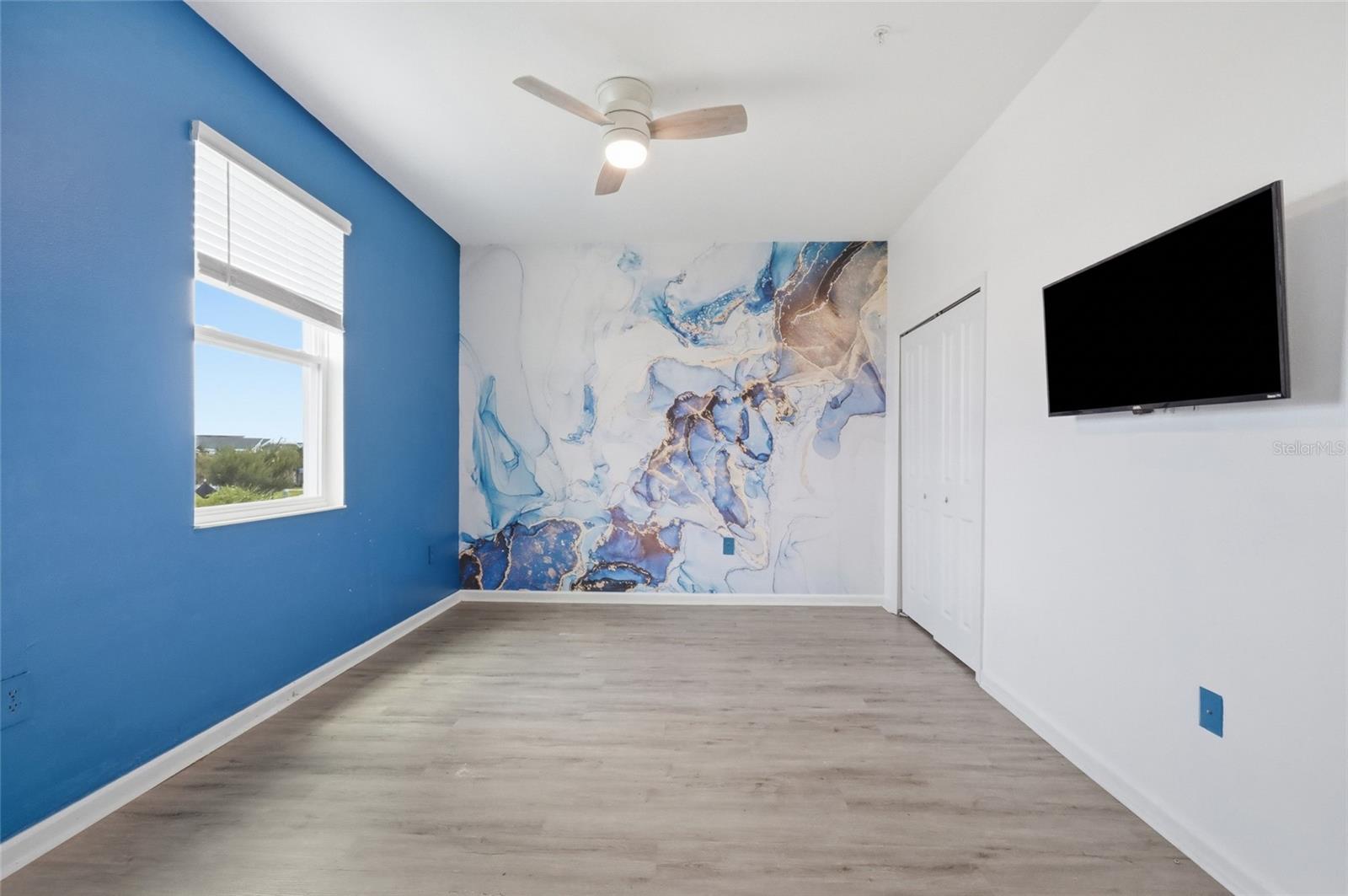 CHAMPIONSGATE CONDO 4 PH 22 & 23 - Residential