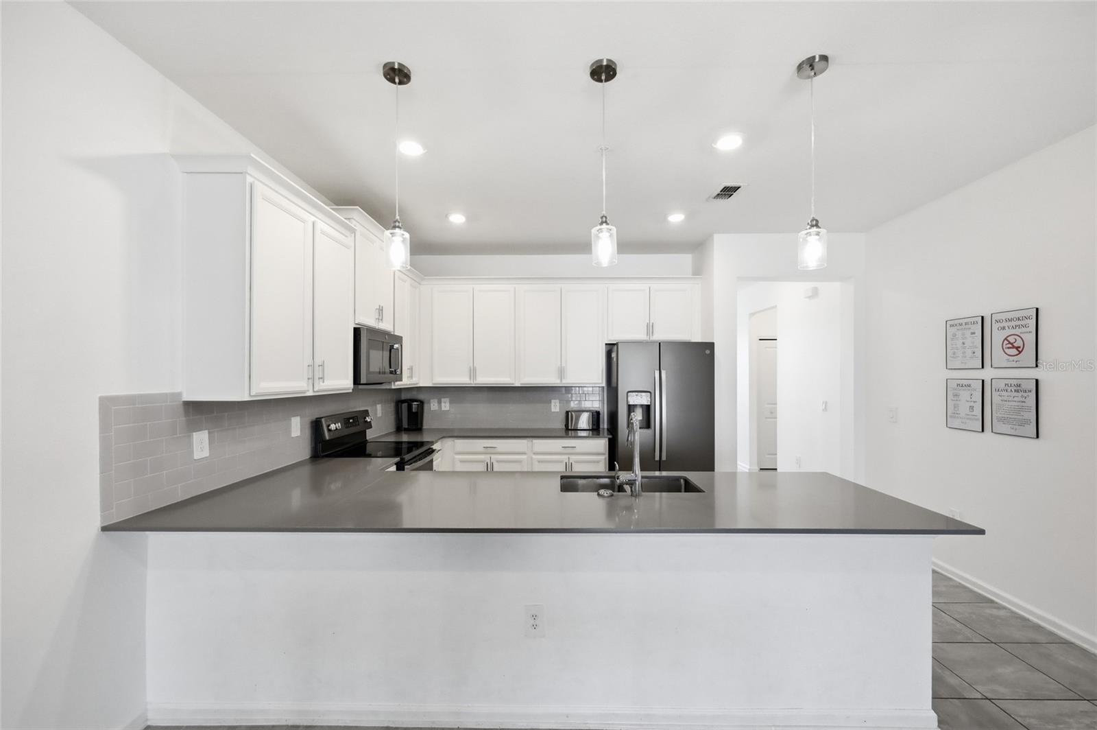 CHAMPIONSGATE CONDO 4 PH 22 & 23 - Residential