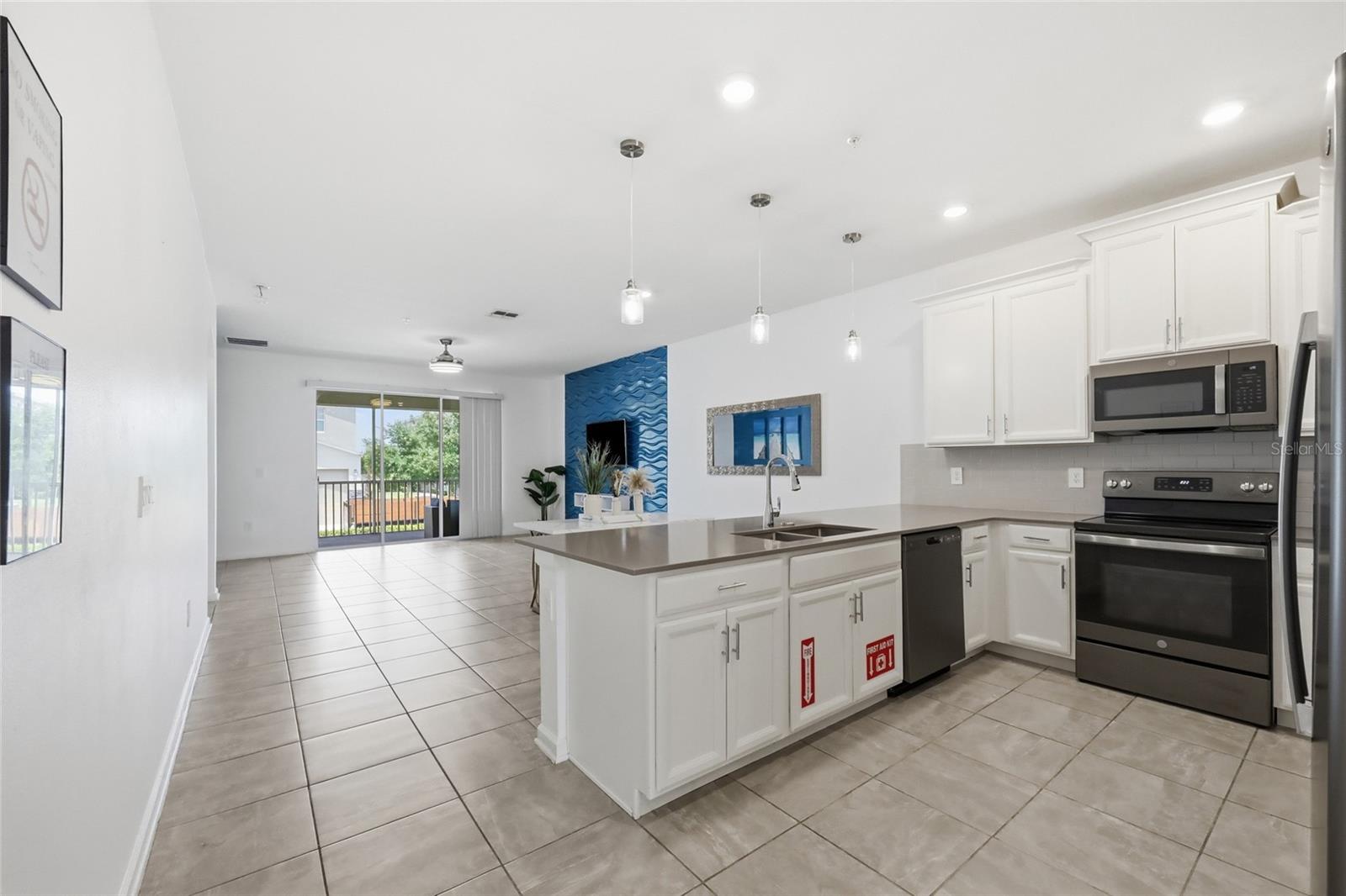 CHAMPIONSGATE CONDO 4 PH 22 & 23 - Residential