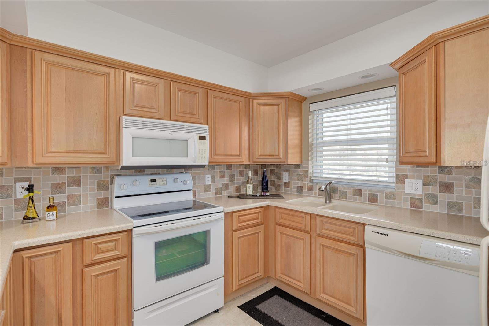 HARBOR VIEW MANOR CONDO - Residential