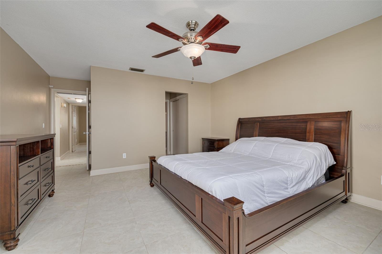 HARBOR VIEW MANOR CONDO - Residential