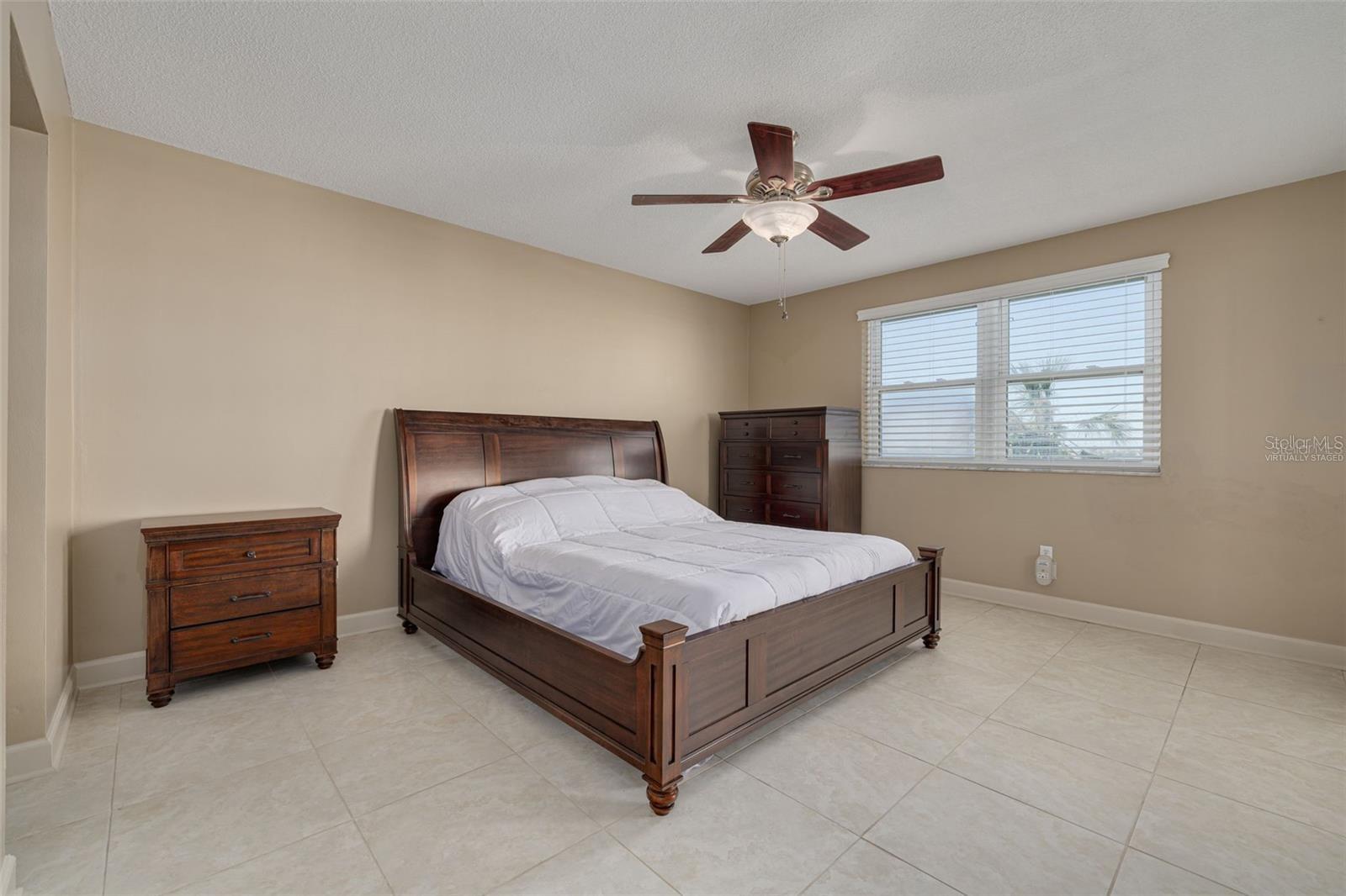 HARBOR VIEW MANOR CONDO - Residential