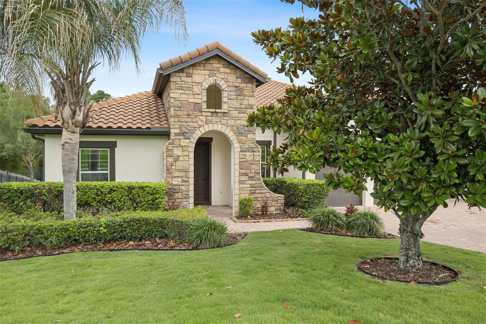 COLINA BAY - Residential